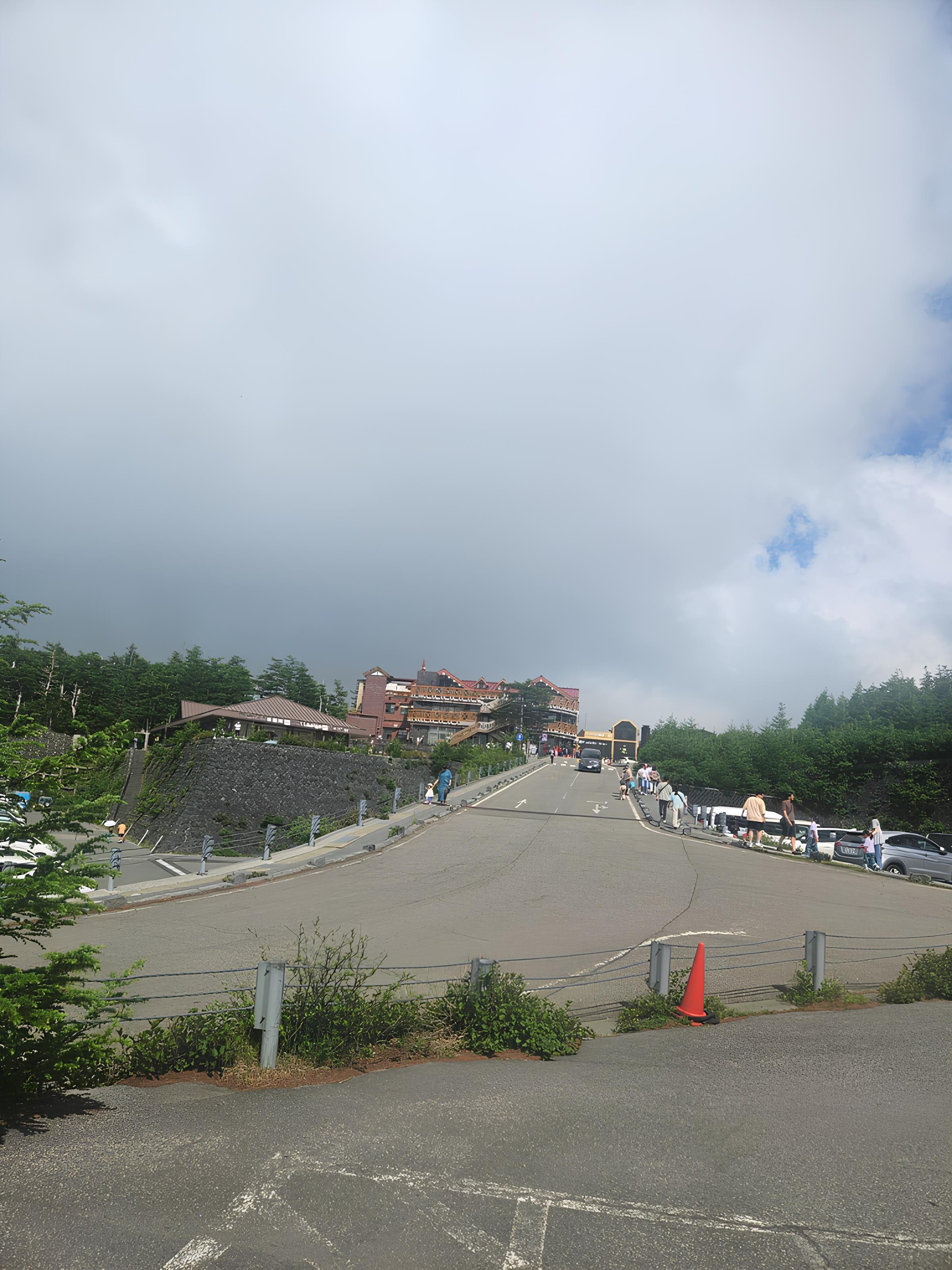 Tokyo to Mt. Fuji & Hakone: Private Full-Day Tour with English Driver