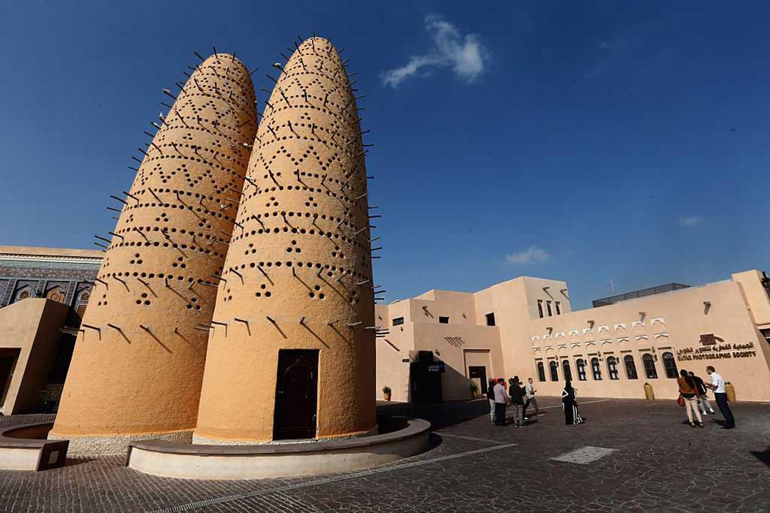 Tour privato delle attrazioni di Doha con veicolo climatizzato
