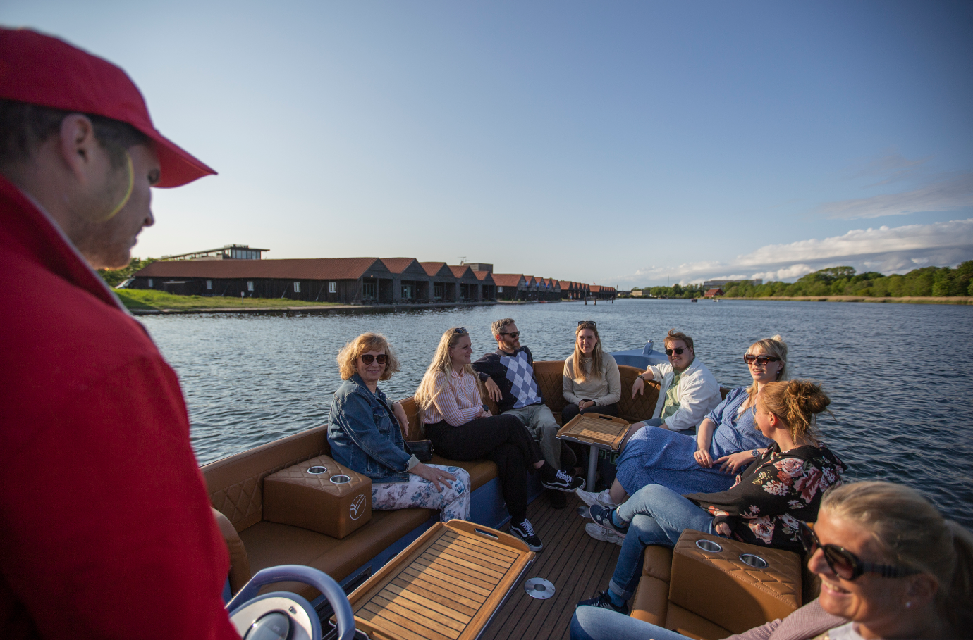 Copenhagen: Exclusive Guided Boat Tour