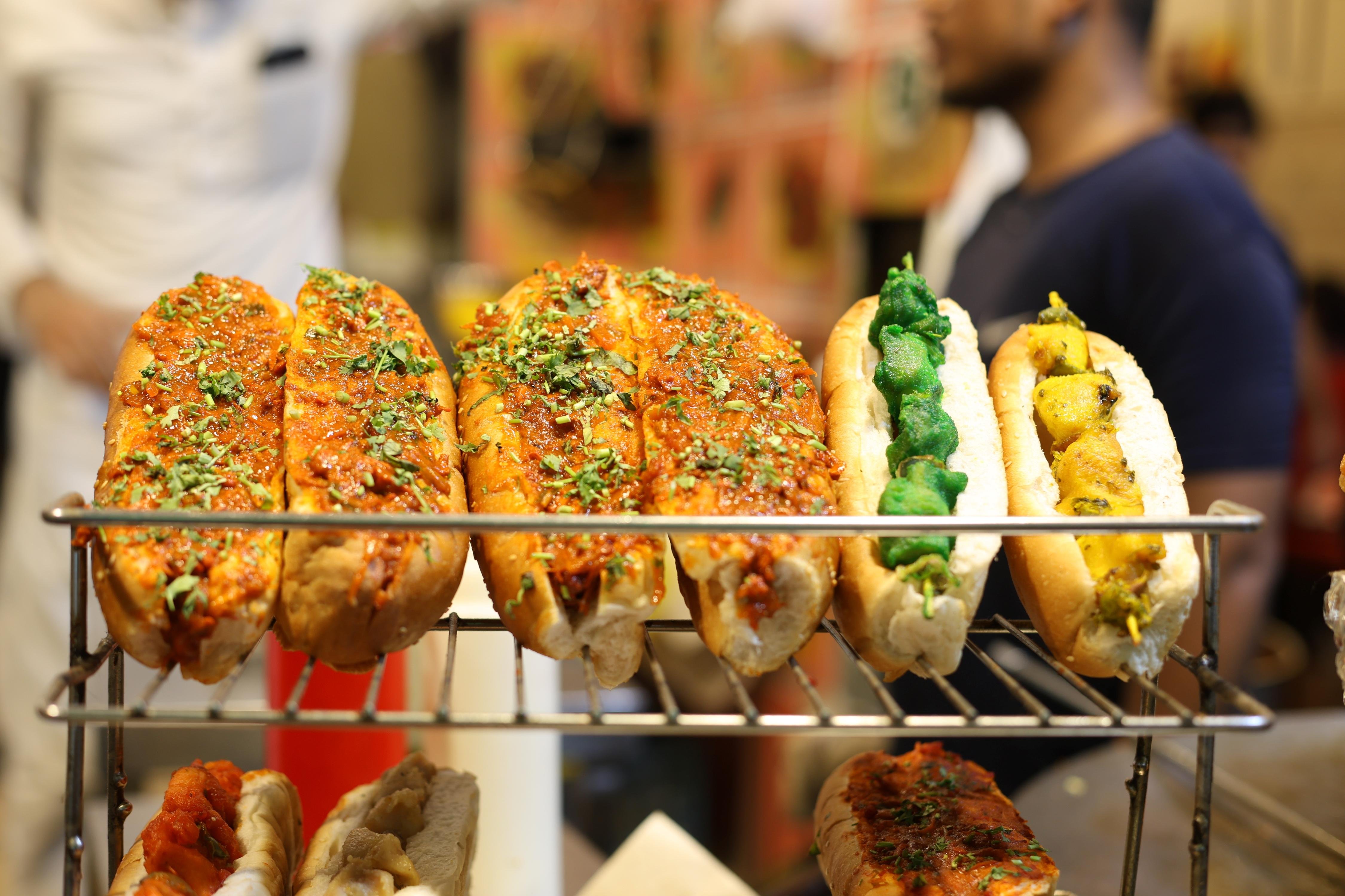 Mumbai Sunset & Street Food Bazaar Adventure