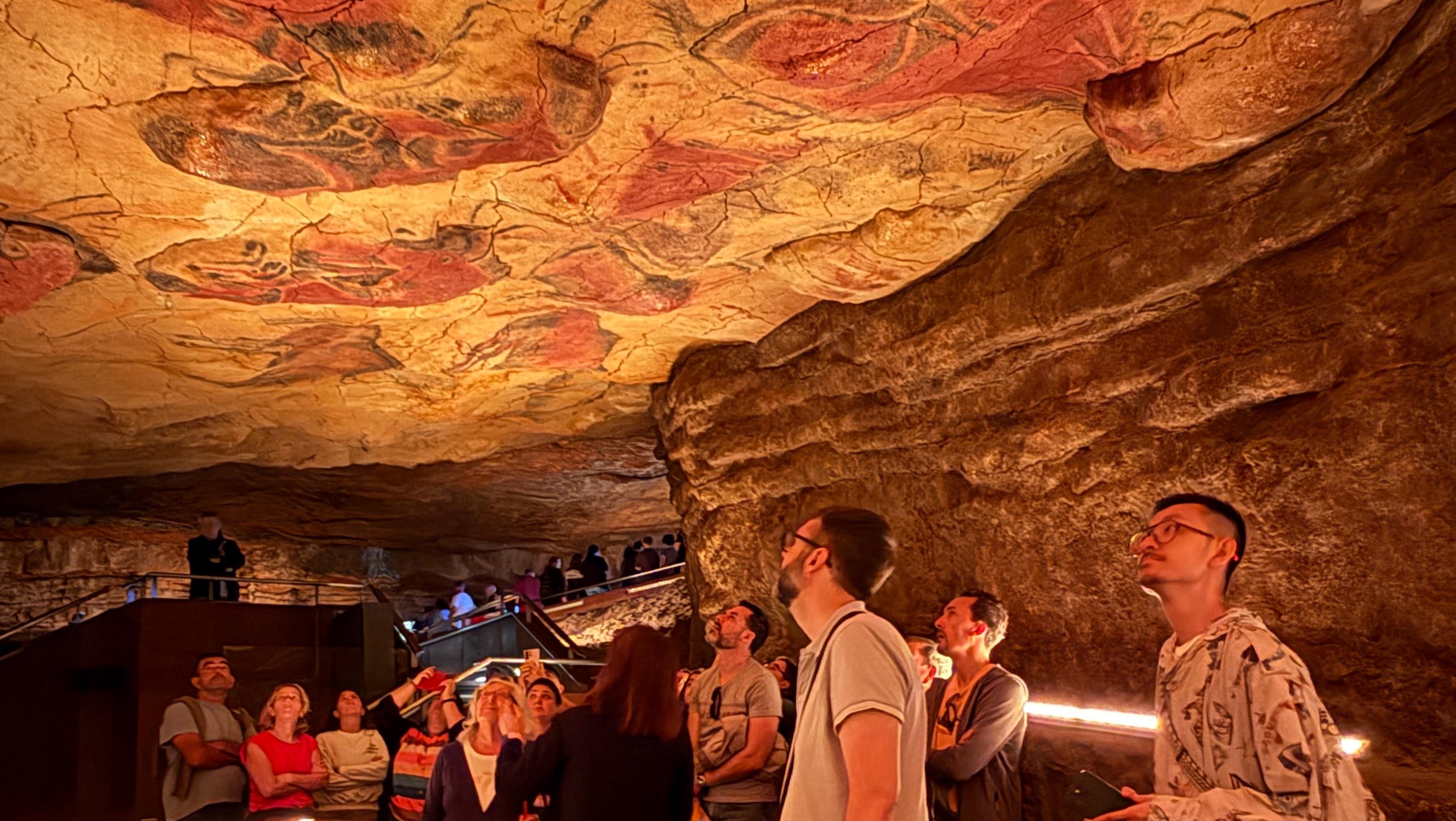 Altamira Cave, Santillana del Mar & Comillas Full-Day Tour