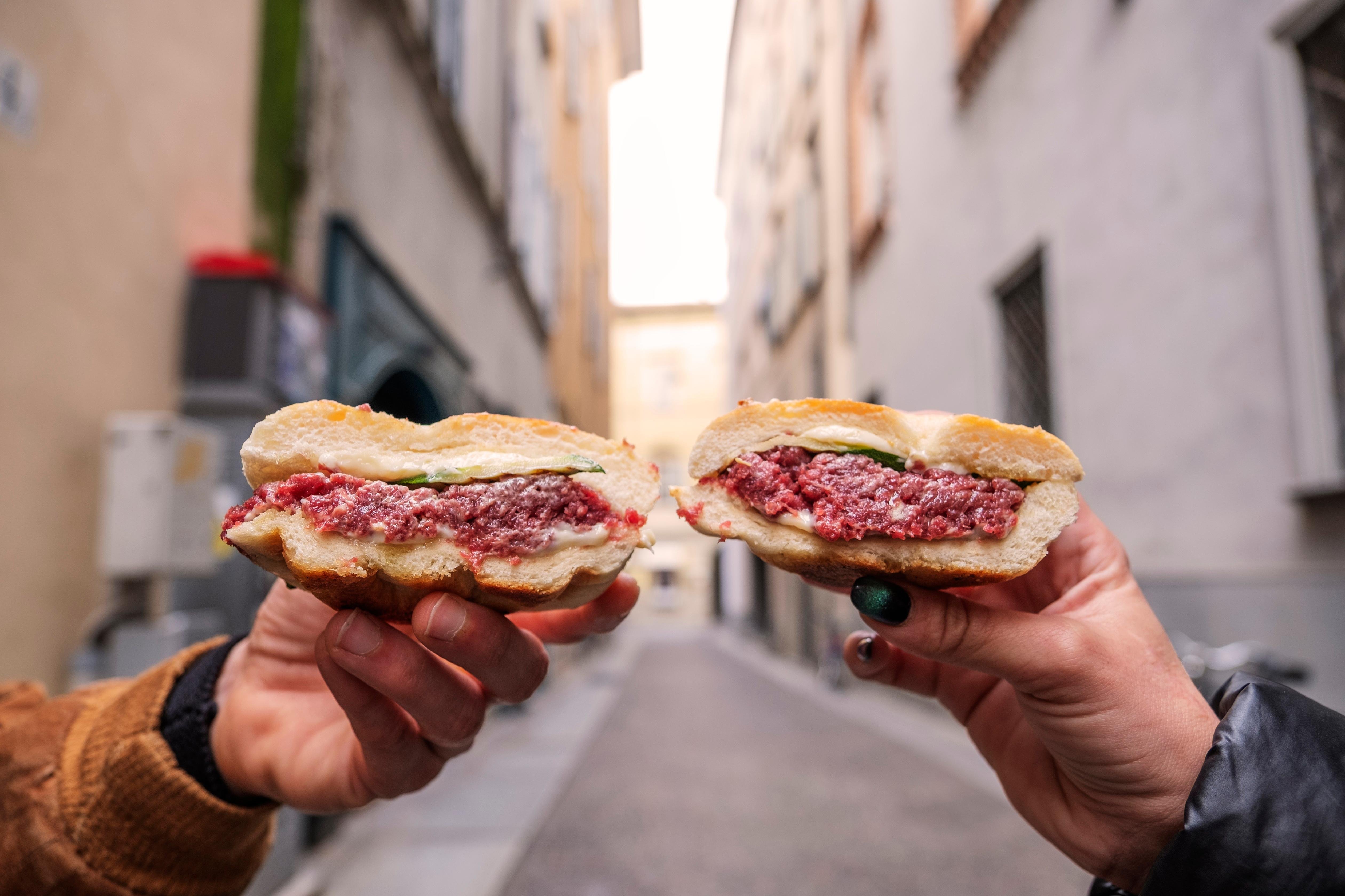 Parma Food Walking Tour: 8+ Tastings & Wine
