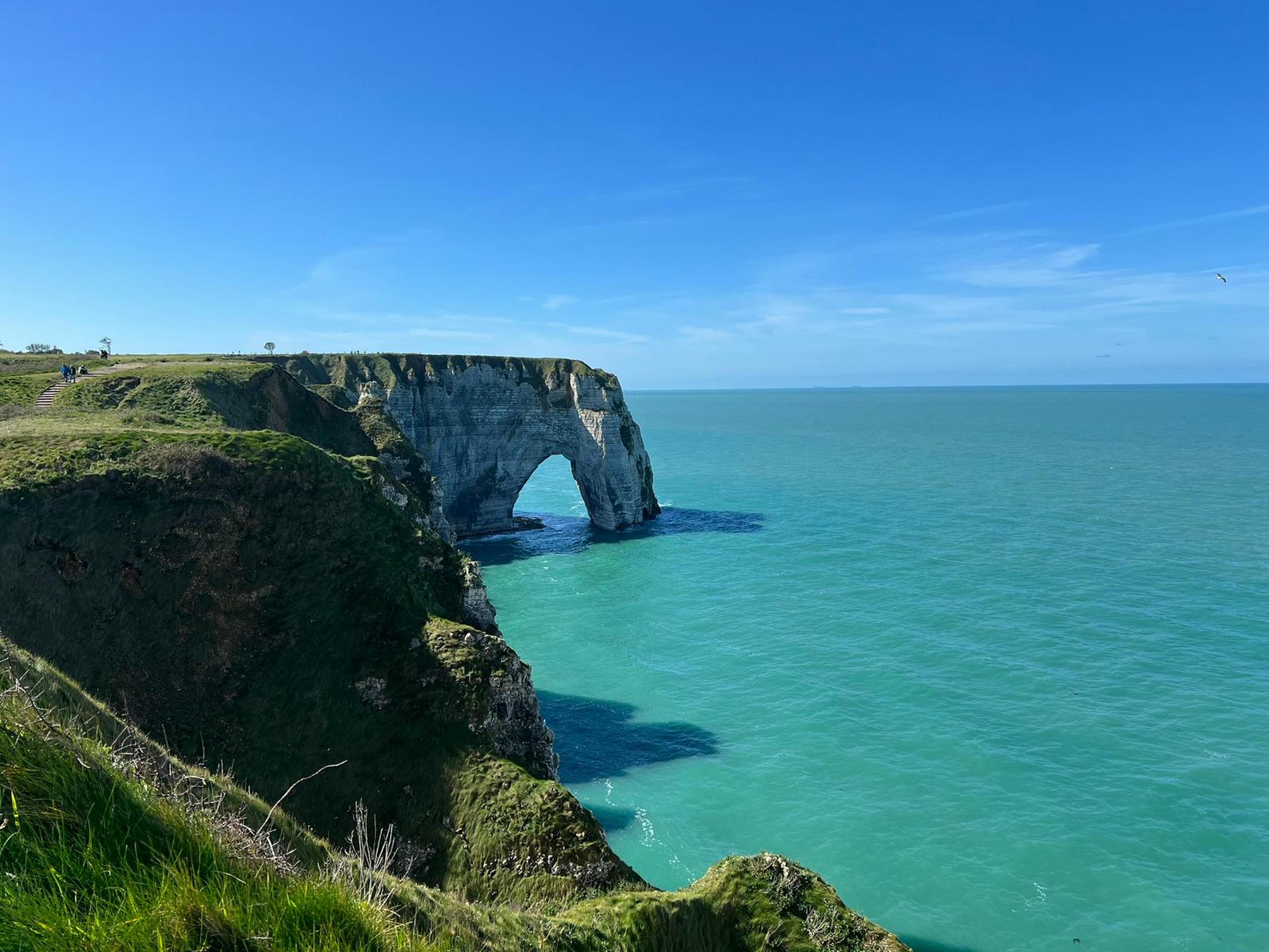Étretat Cliffs & Mont Saint-Michel Full-Day Excursion from Paris