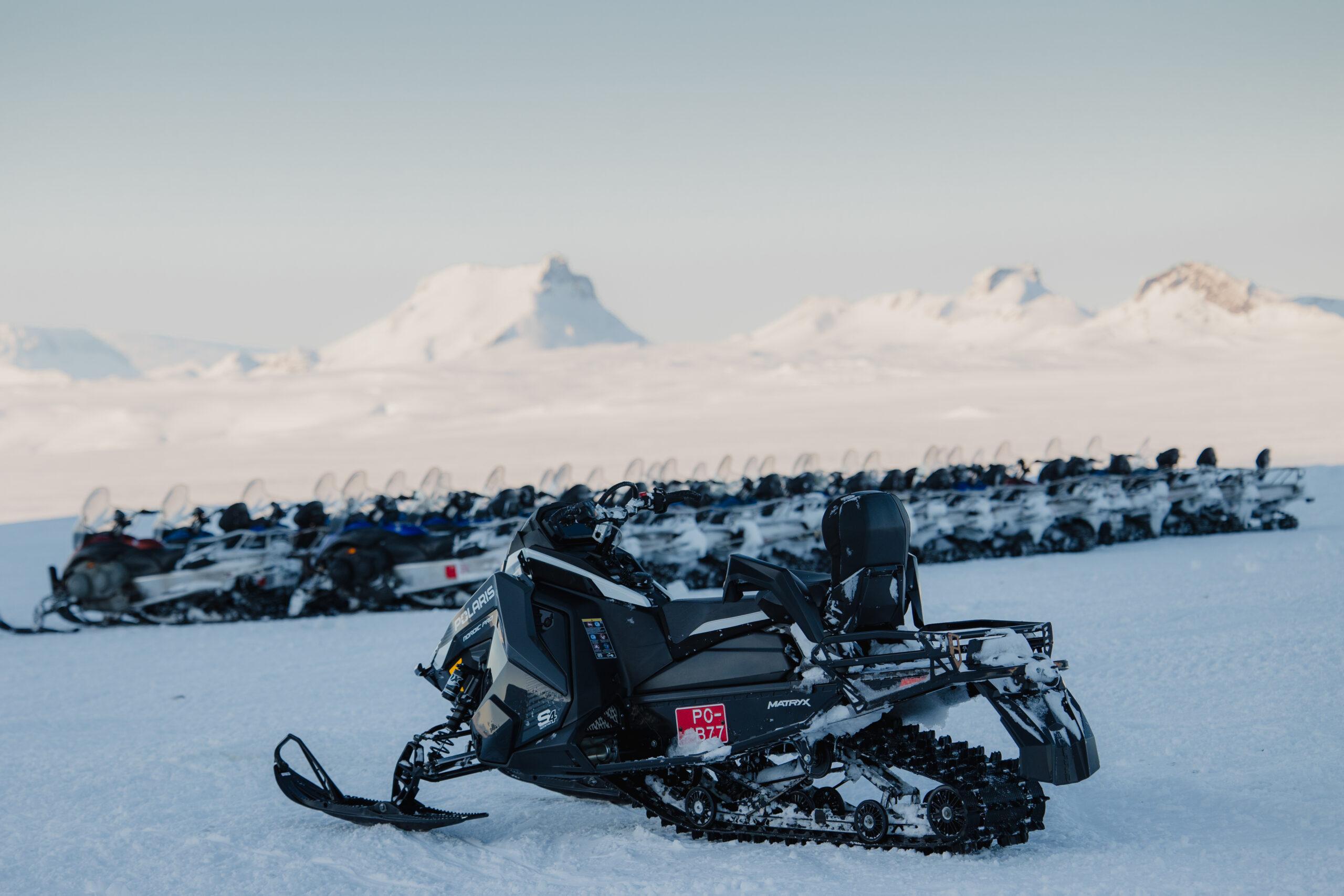 Super Jeep Golden Circle & Langjökull Glacier Snowmobile Expedition