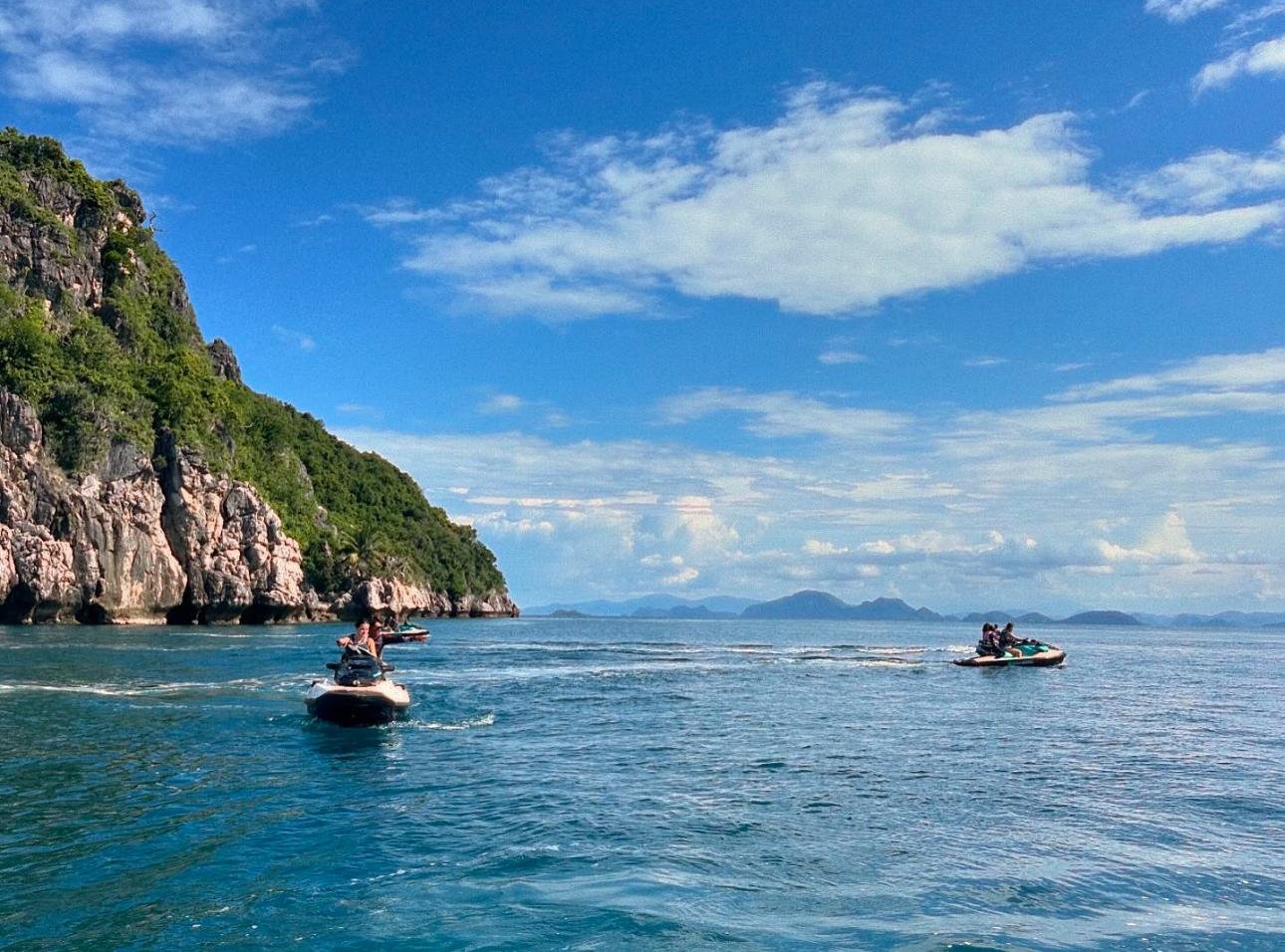 Koh Samui Jet Ski Safari: Pig Island & Snorkeling Adventure