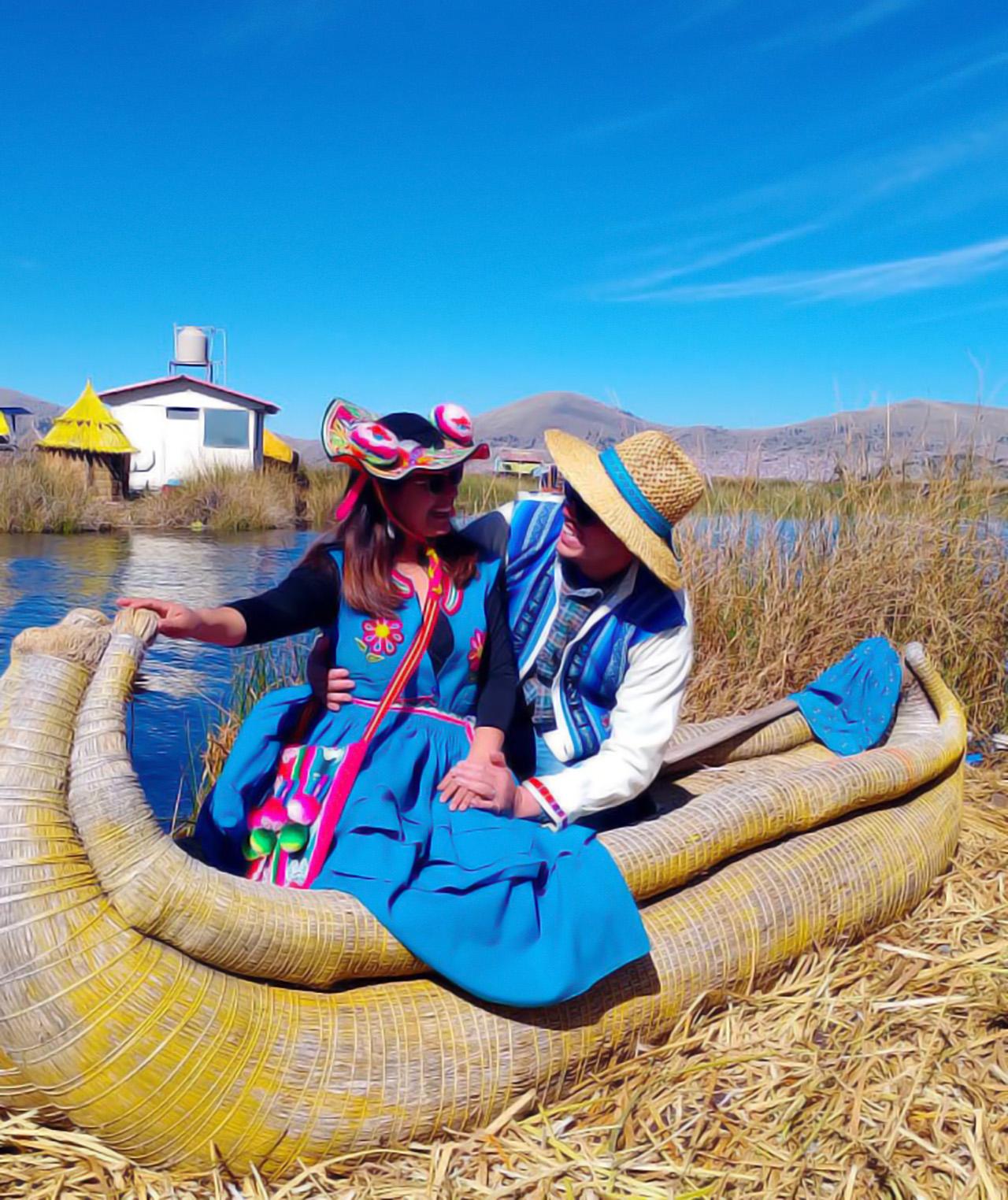 Excursão de meio dia às Ilhas Flutuantes de Uros saindo de Puno