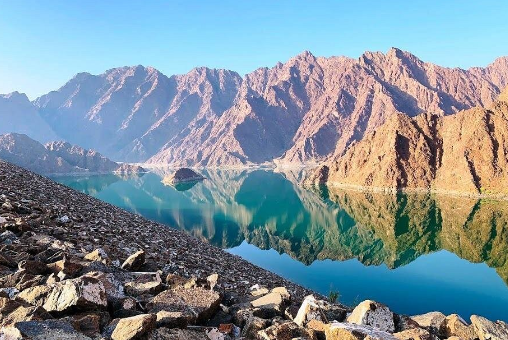 Private Hatta Mountain Tour with Multilingual Guide