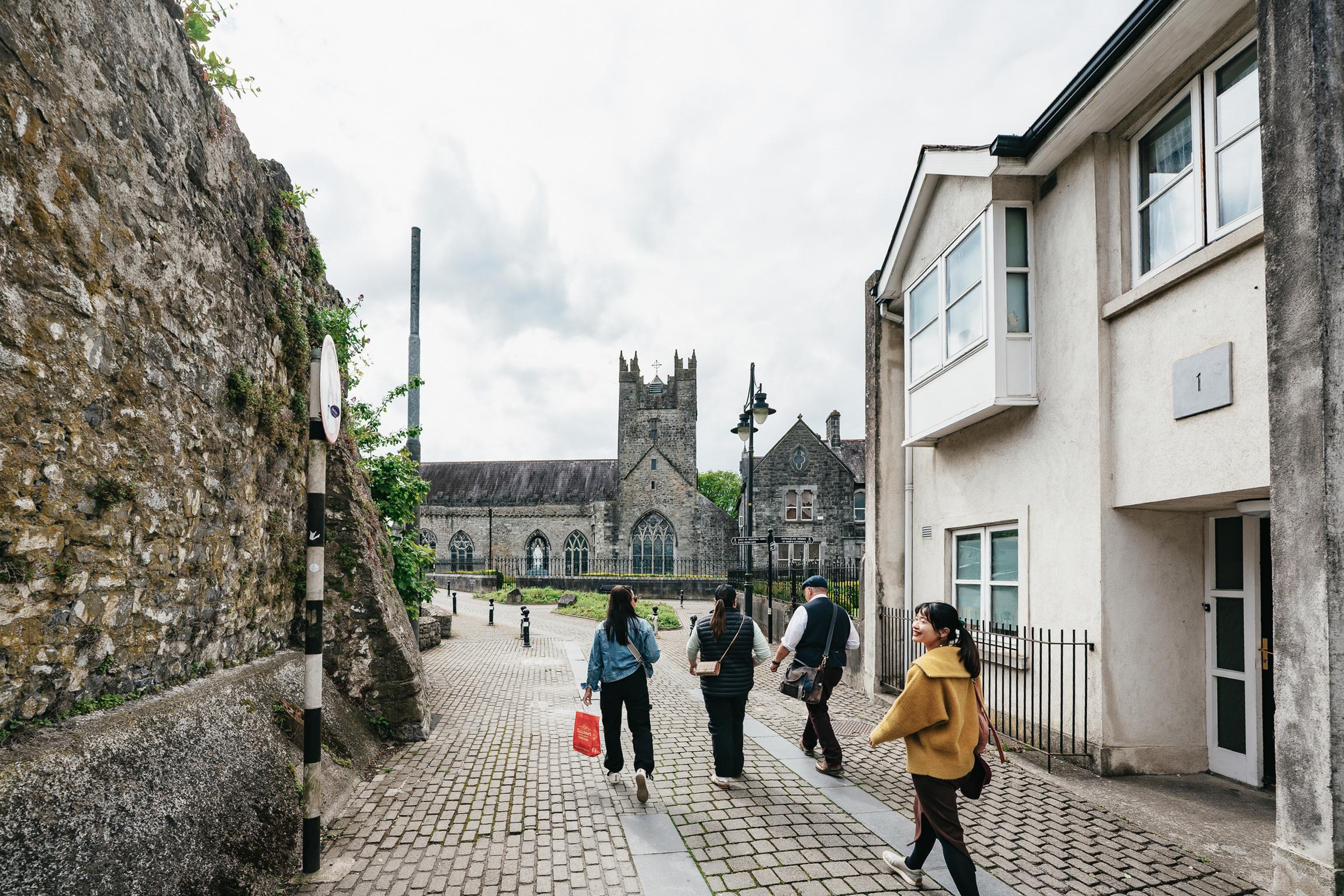 Kilkenny Medieval Mile: Historical & Hysterical Walking Tour