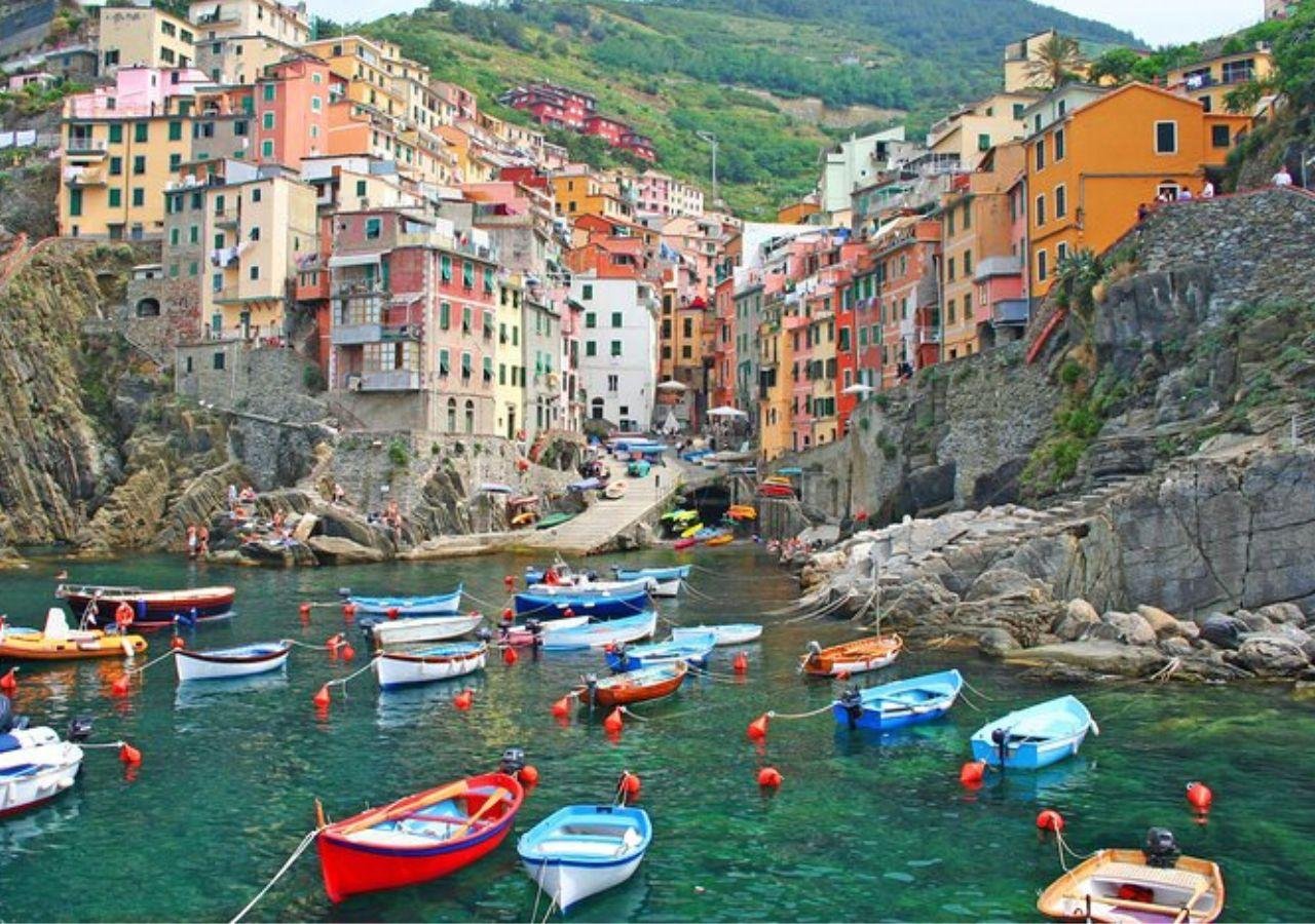 Cinque Terre Full-Day Adventure from Florence