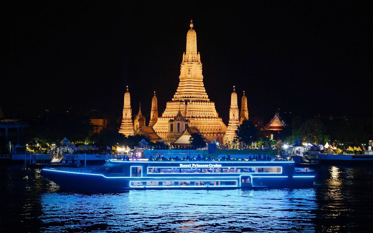Chao Phraya River Royal Princess Sightseeing and Dinner Cruise