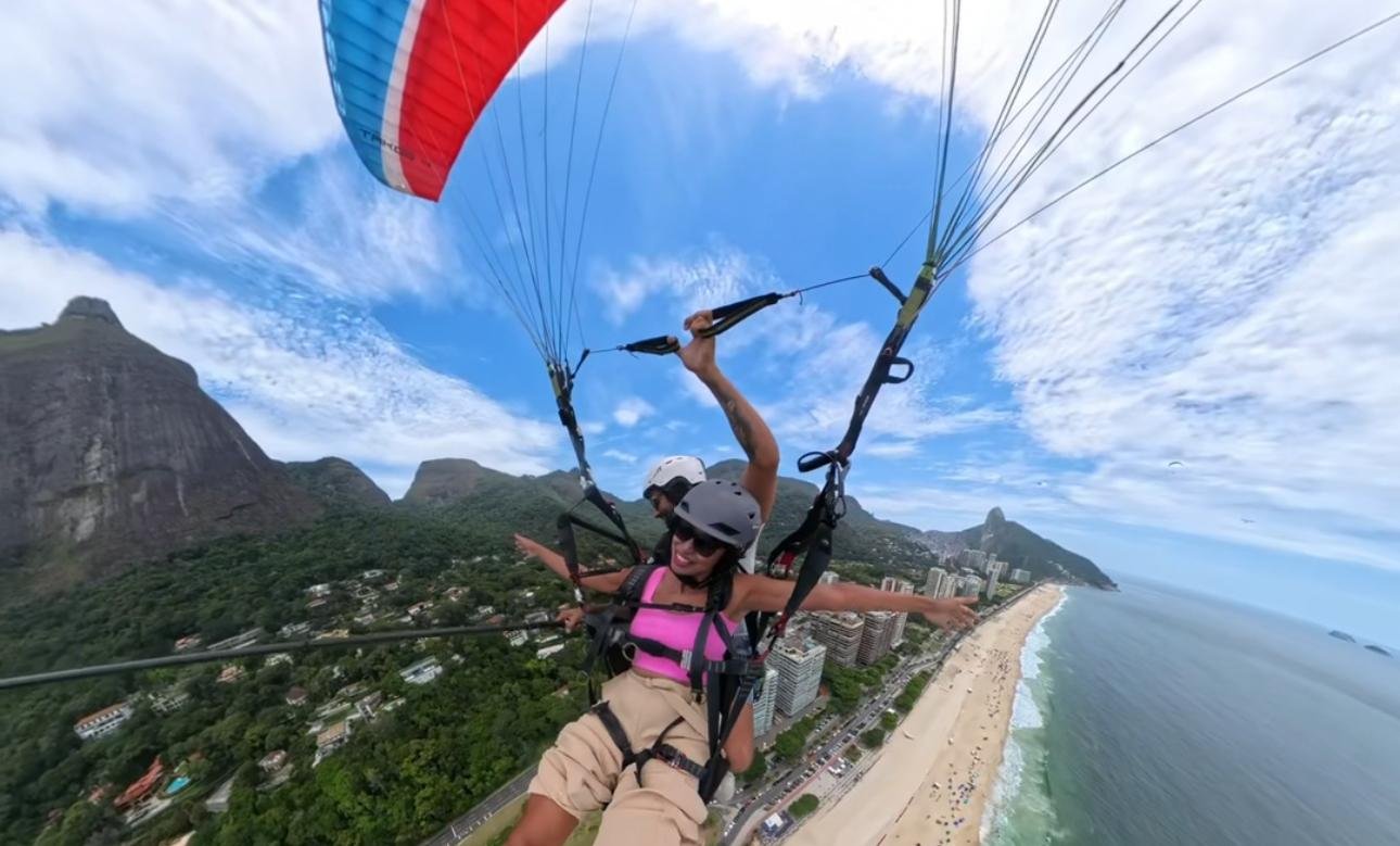 Rio de Janeiro Tandem Paragliding Flight with Media