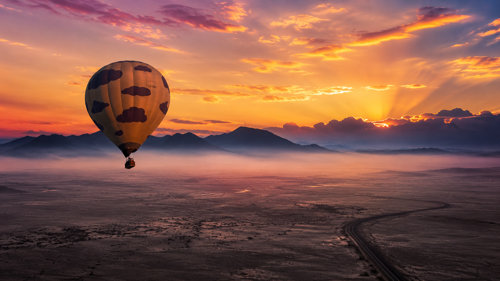 Namib Desert Balloon Flight with Champagne Breakfast