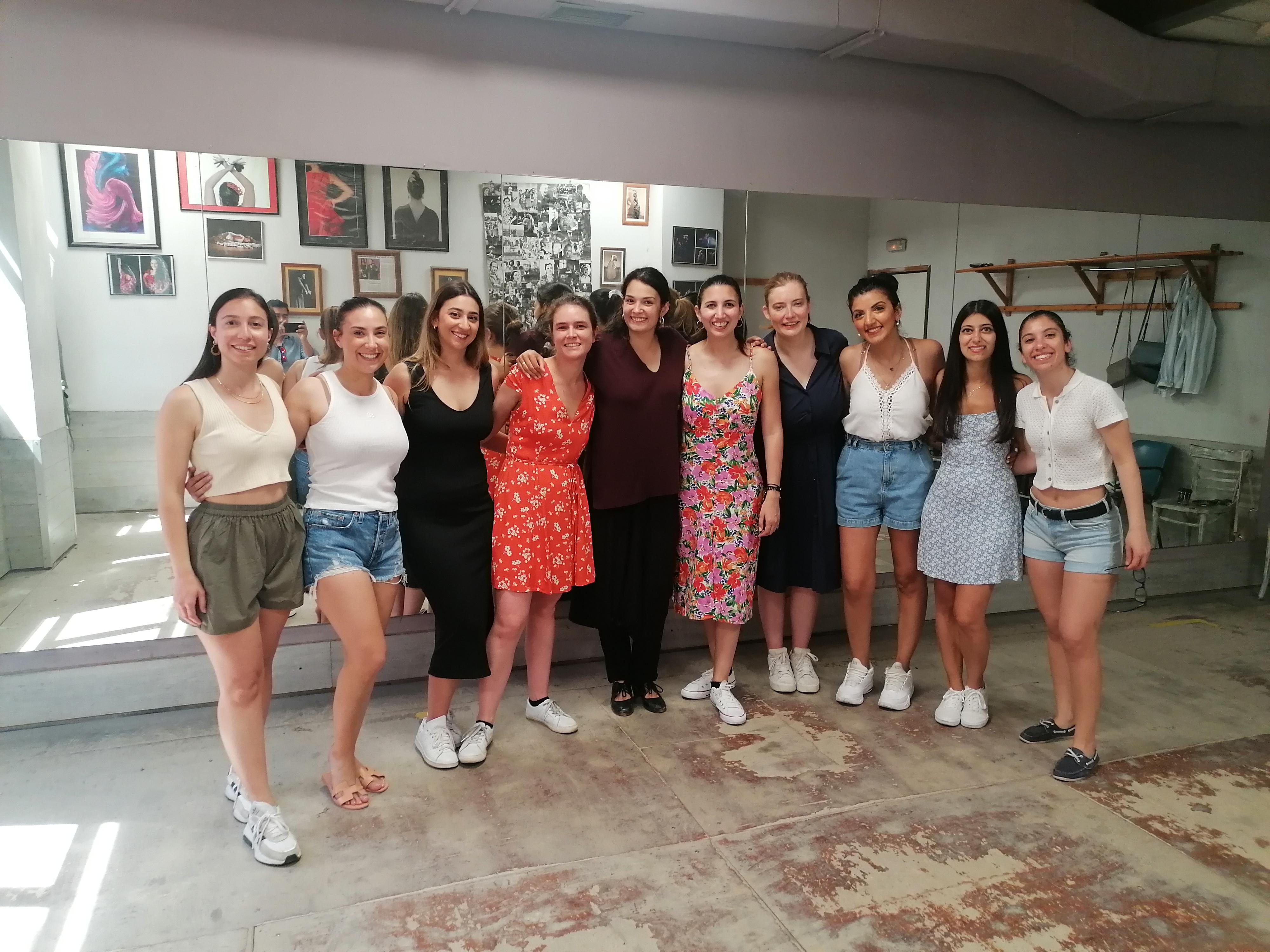 Barcelona: Latin Dance & Salsa Class Experience