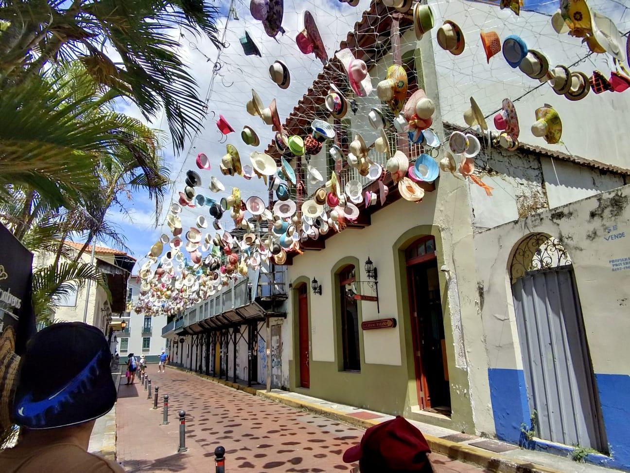 Private Panama City & Canal Layover Tour (Spanish)
