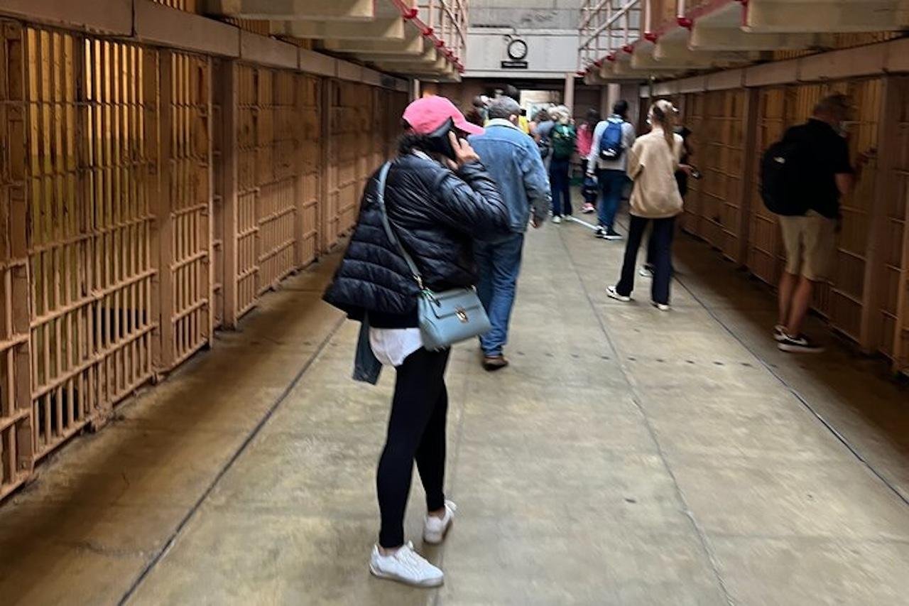 Alcatraz Island ferry from Pier 33 crossing San Francisco Bay — Alcatraz Island tours