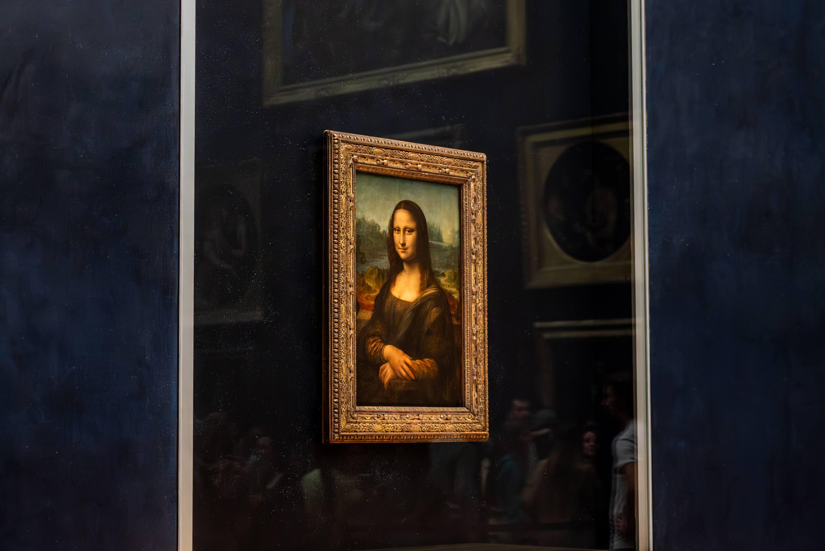 Louvre Semi-Private Tour with Entry Tickets – Max 6 Guests