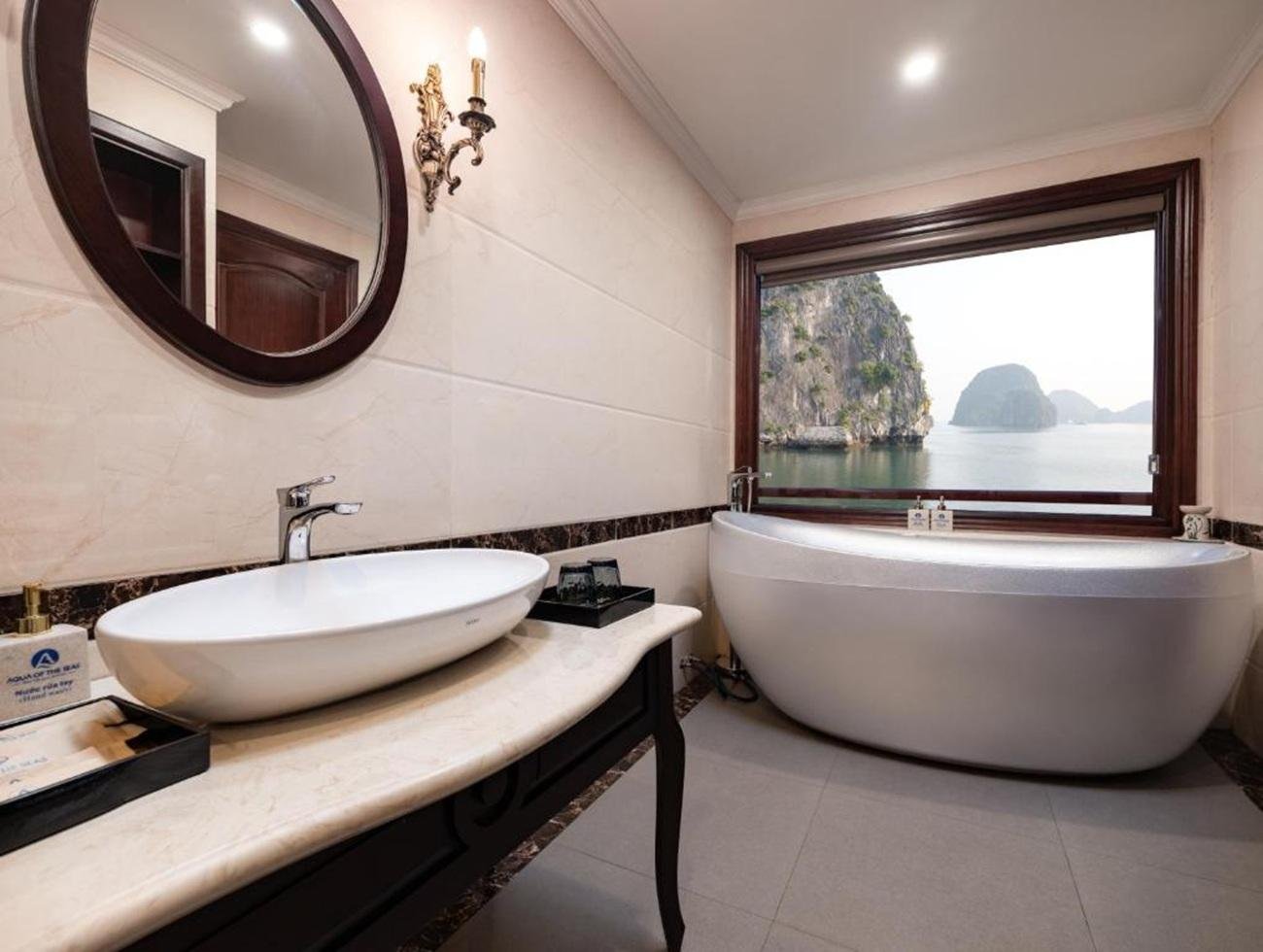 3-Day Ninh Binh, Ha Long & Lan Ha Bay 5-Star Cruise from Hanoi