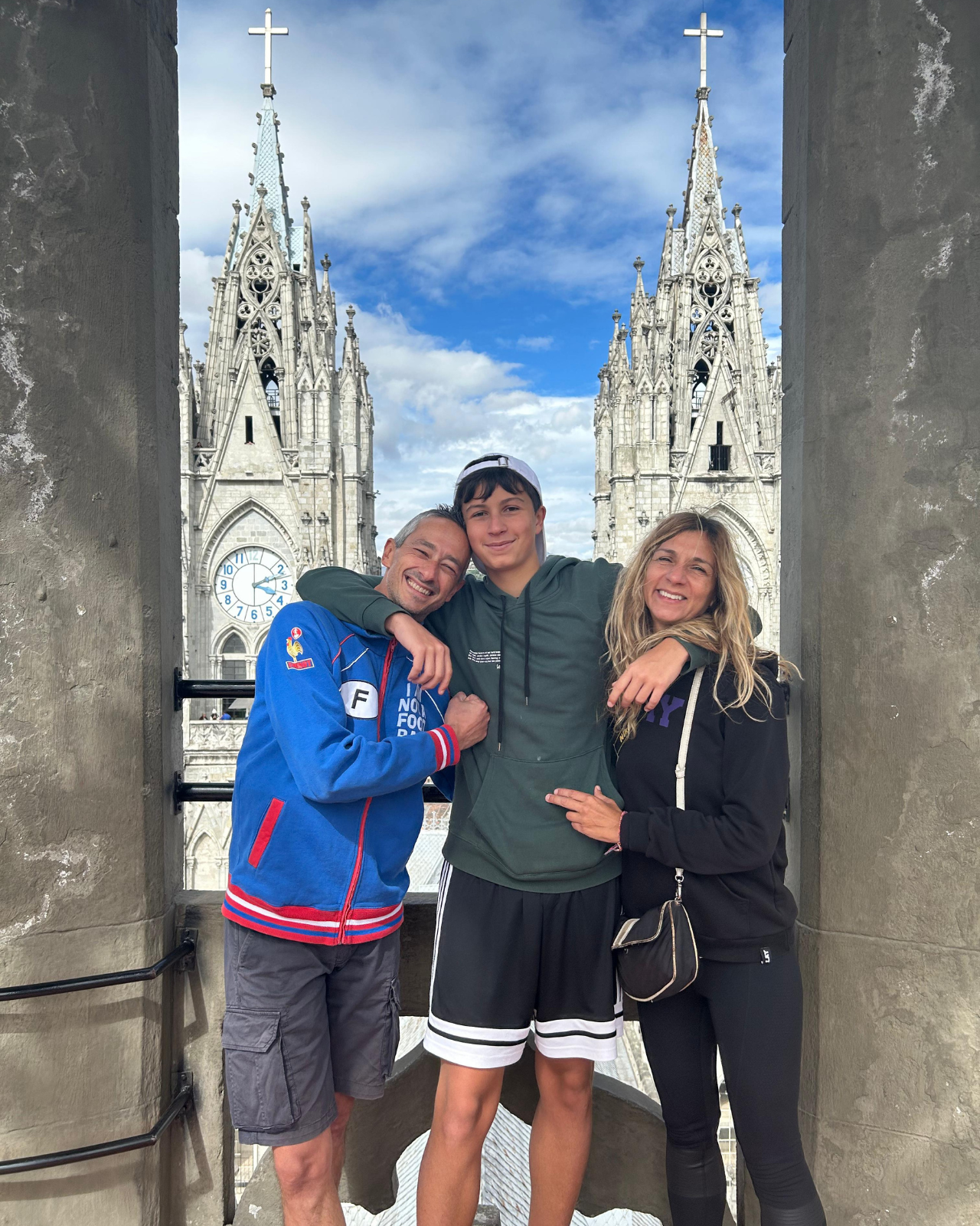 Private Quito Highlights: Colonial Center, Cable Car & Equator