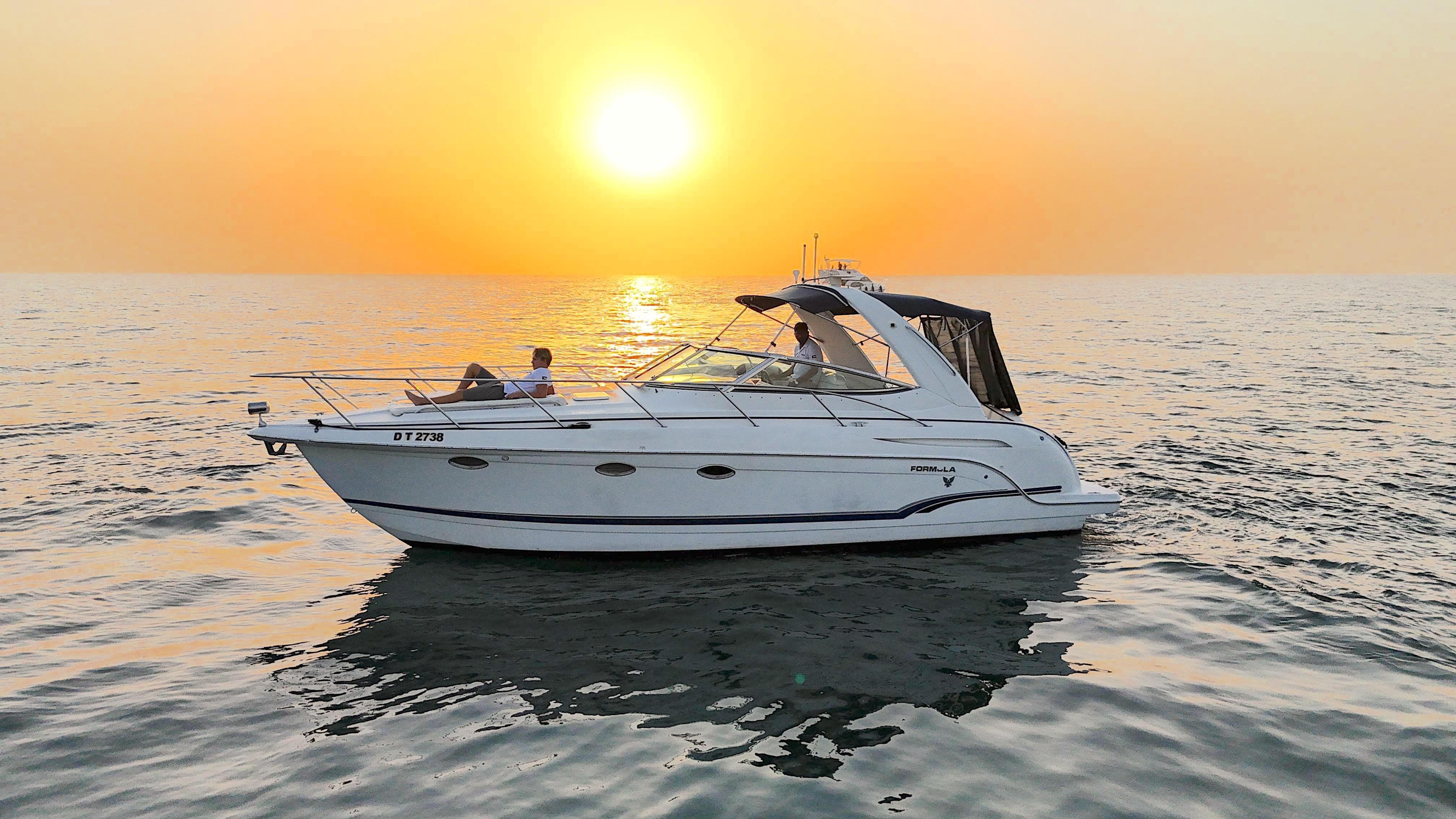 Dubai Private Yacht Cruise – Exclusive 34FT Sports Yacht Experience