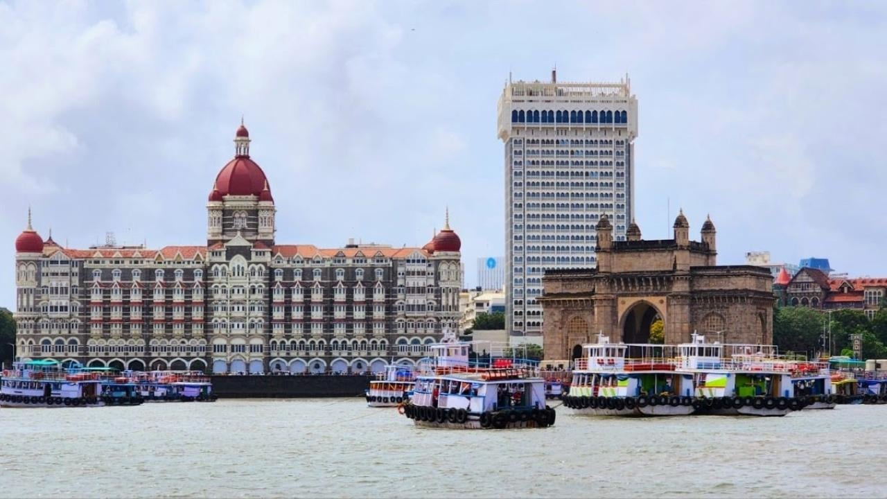 Private Mumbai City Highlights & Elephanta Caves Excursion