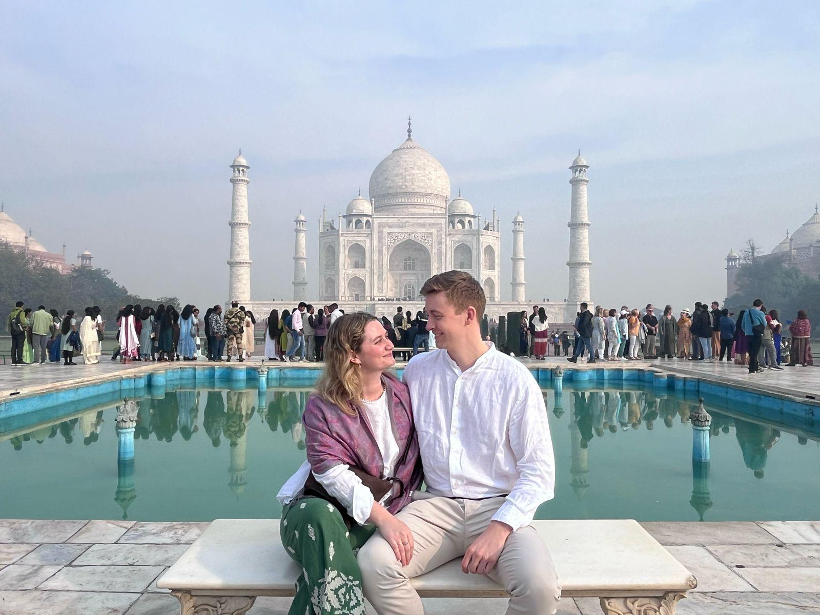 Delhi to Taj Mahal Sunrise Private Tour with Skip-the-Line Entry