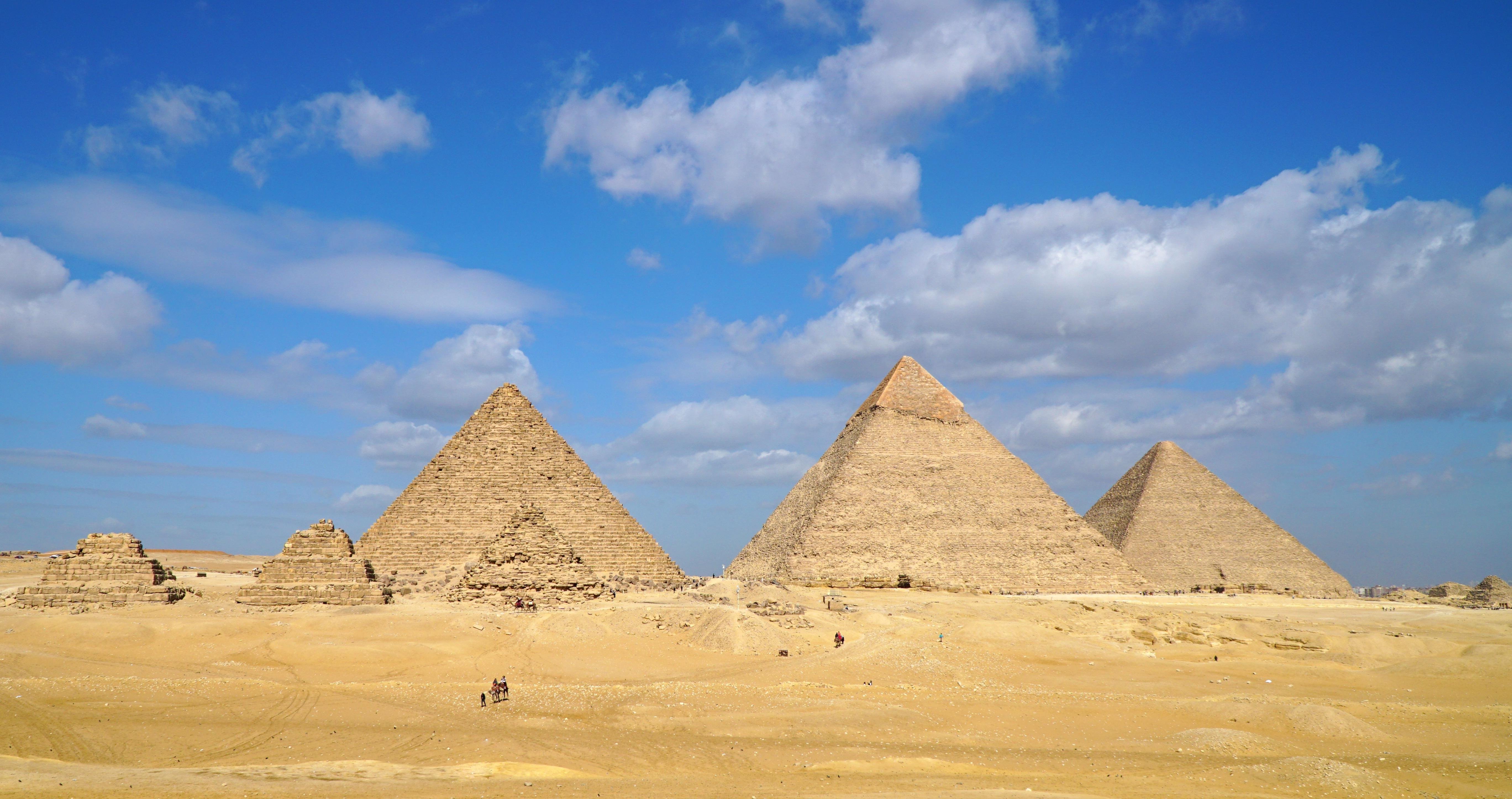 Private Giza Pyramids & Sphinx Half-Day Tour