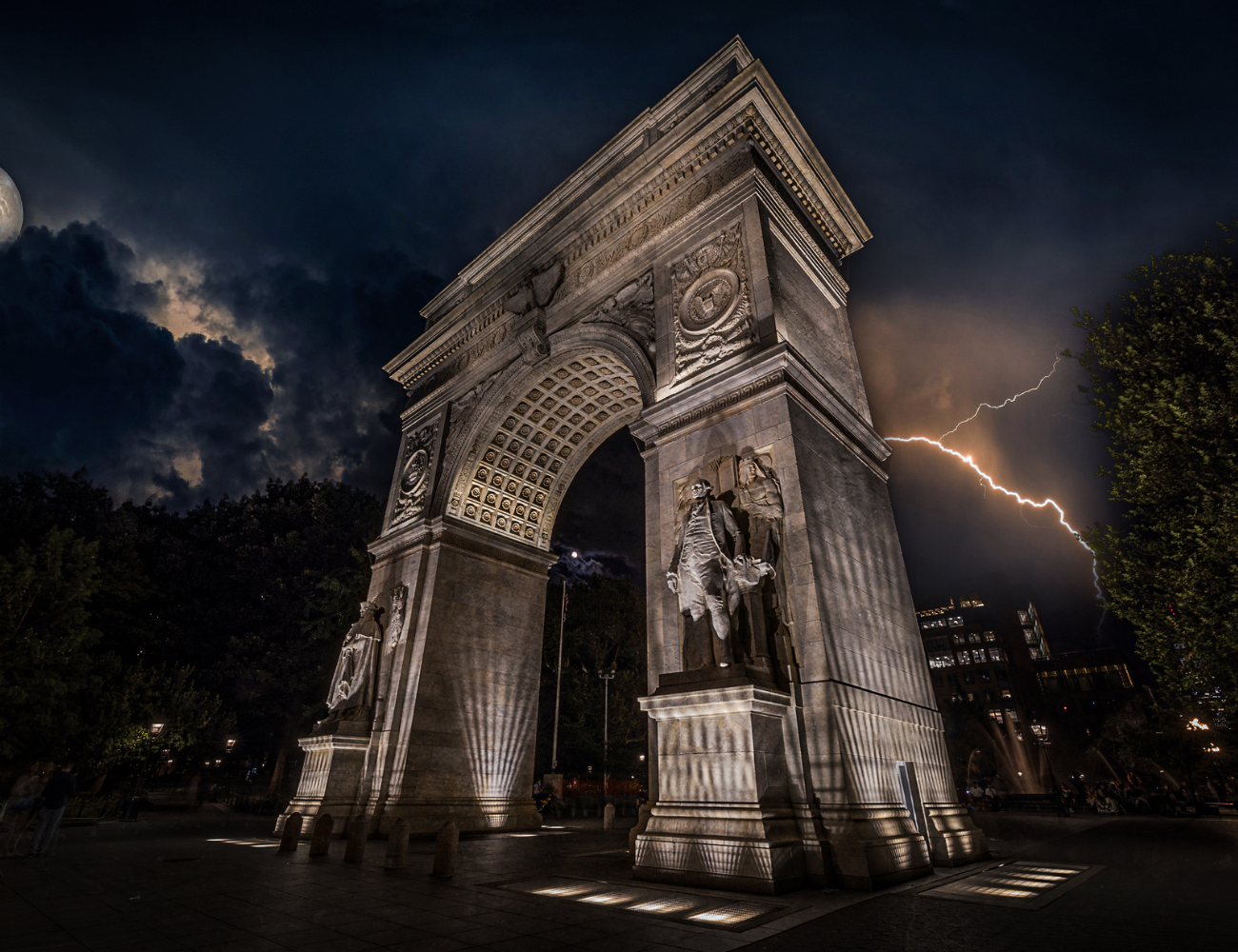 Greenwich Village Ghost Tour: Nightmares & Necromancy