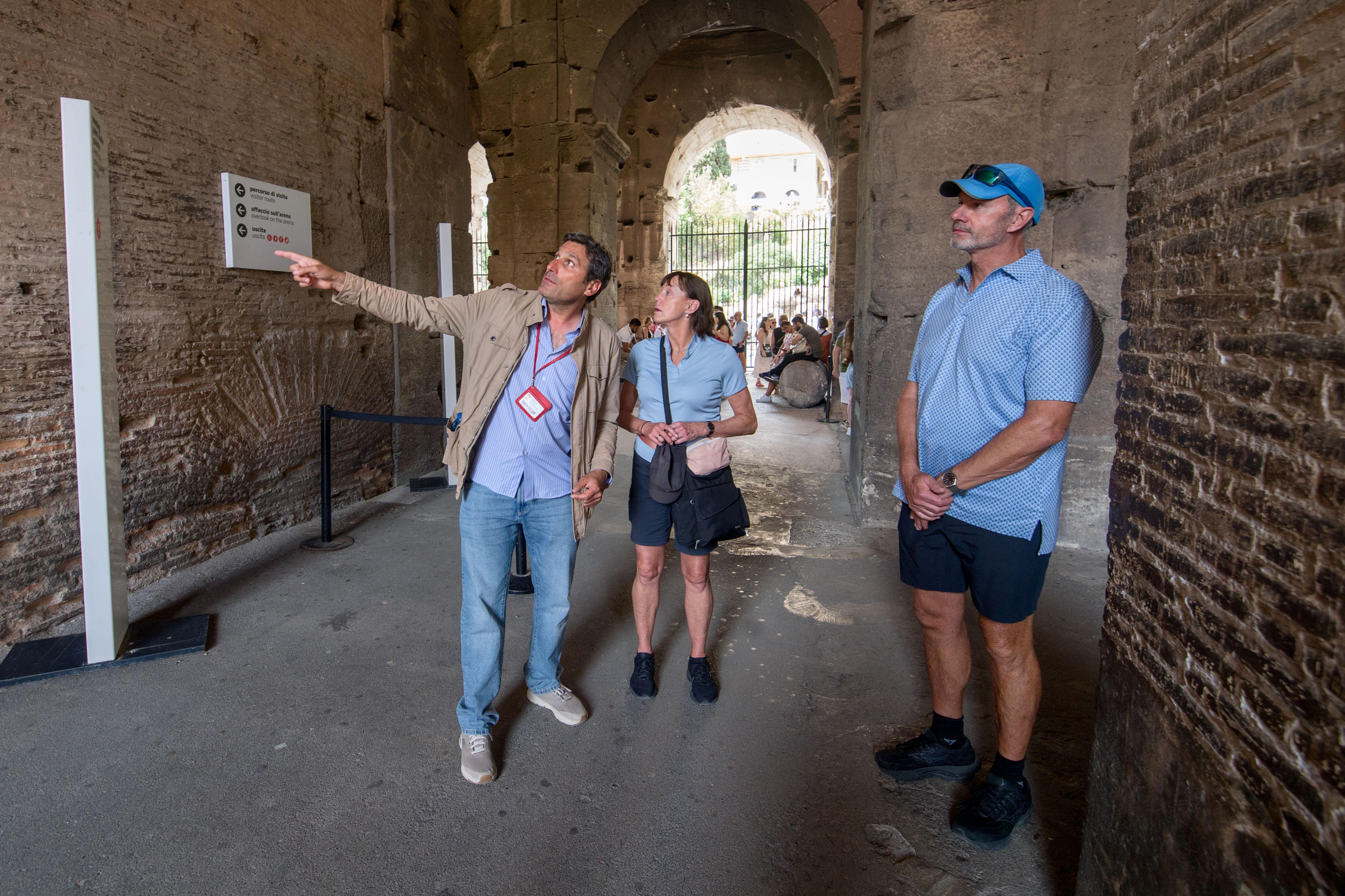 Private Archaeological Colosseum & Forum Tour