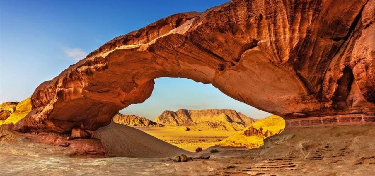 Petra & Wadi Rum: One-Day Private or Group Journey