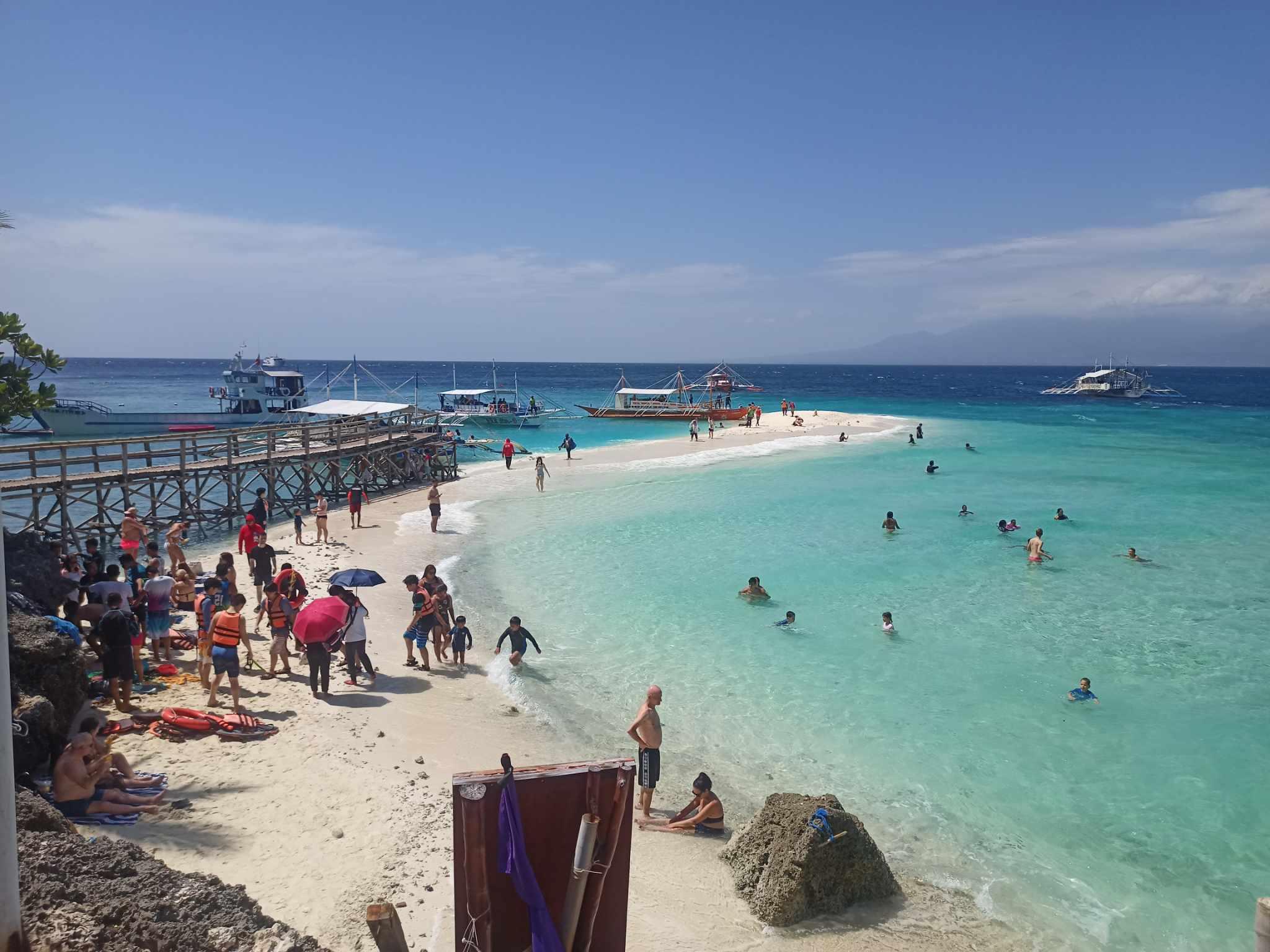Oslob Triple Adventure: Whale Sharks, Tumalog Falls & Sumilon Island