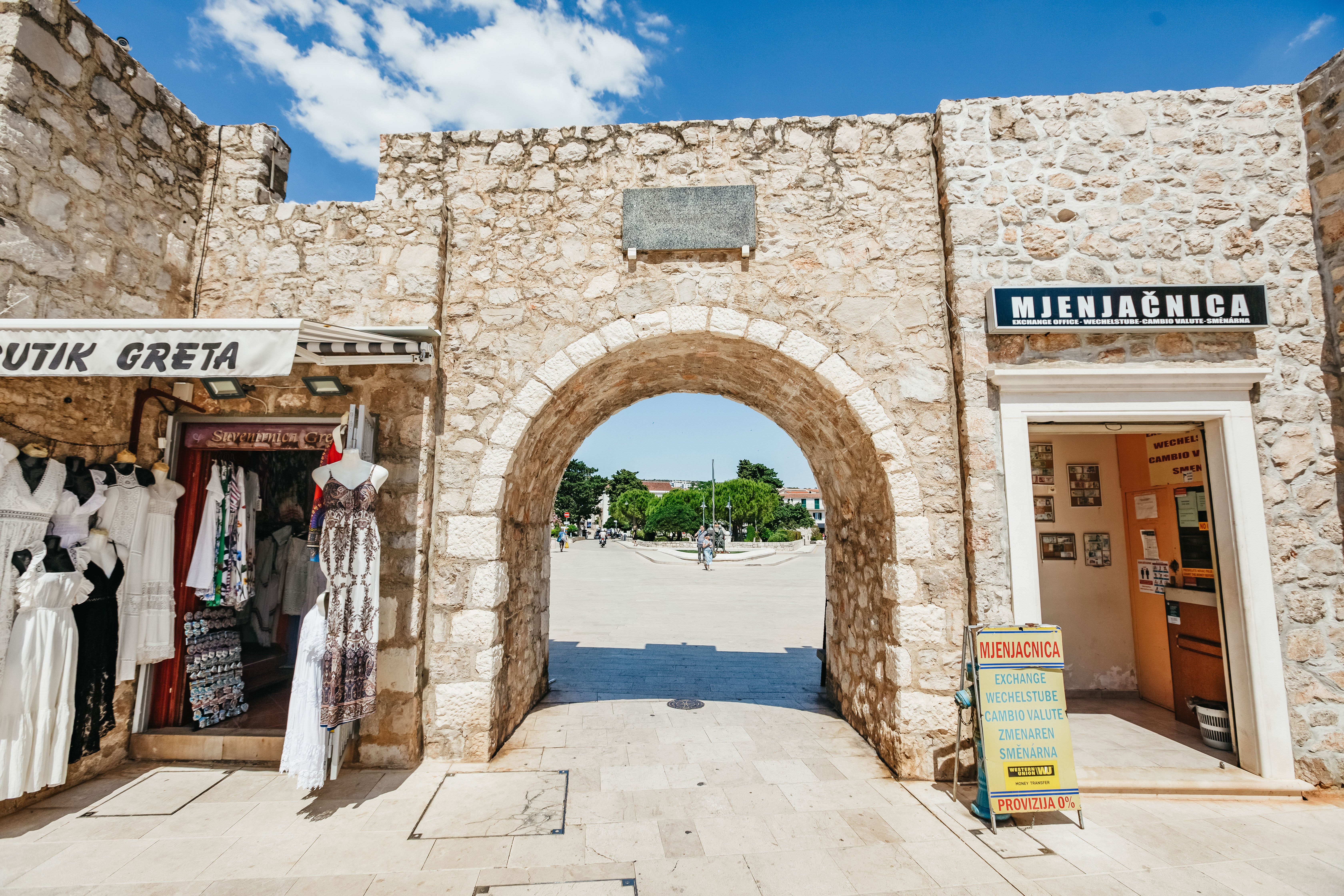 Split: Krka Waterfalls, Boat Cruise & Primosten Swim