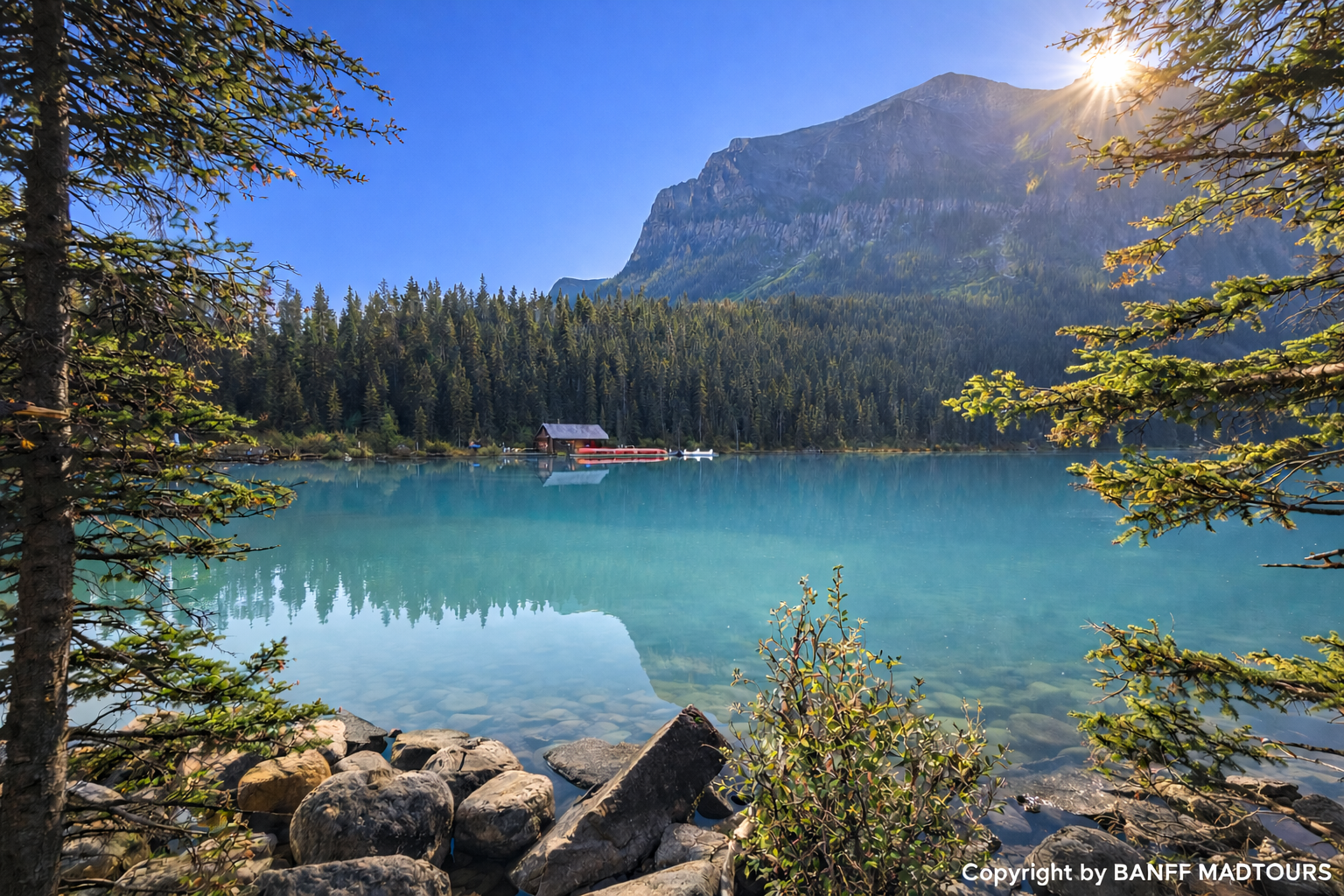 Banff Morning Lakes Tour: Lake Louise, Moraine Lake & Castle Mountain