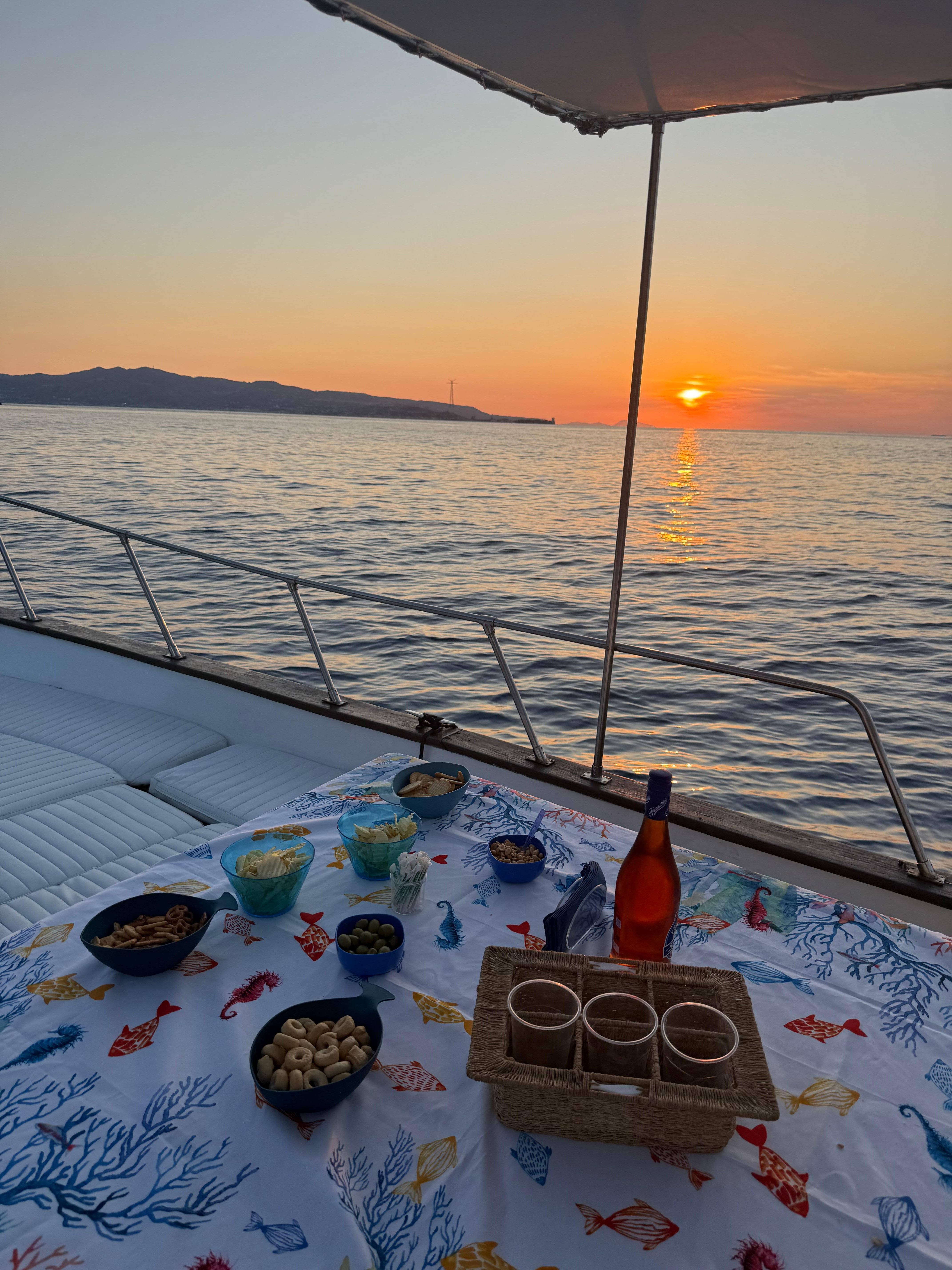 Scilla Sunset Boat Tour with Aperitivo