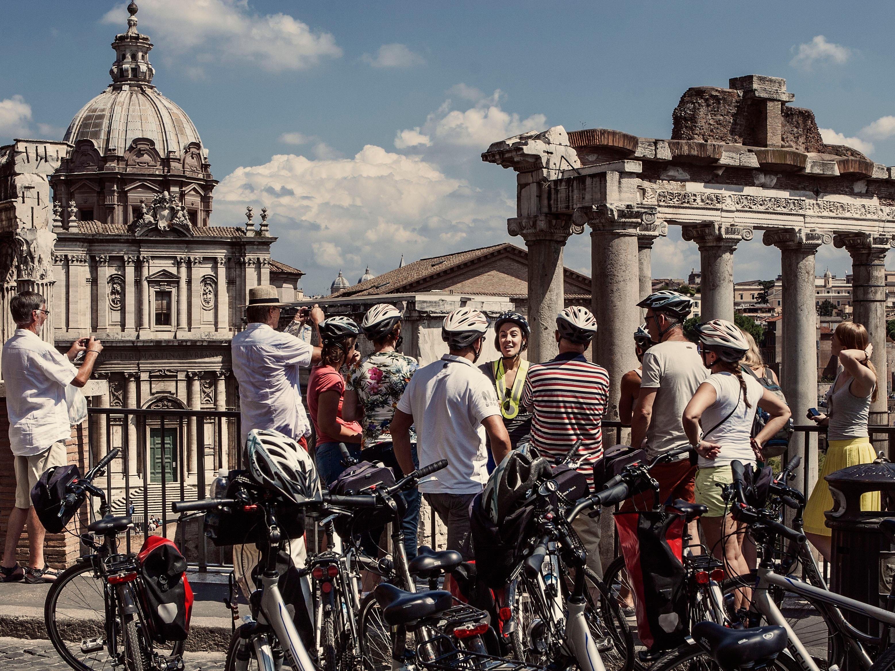 Rome e-bike tour electric bike Cannondale city landmarks — image 3