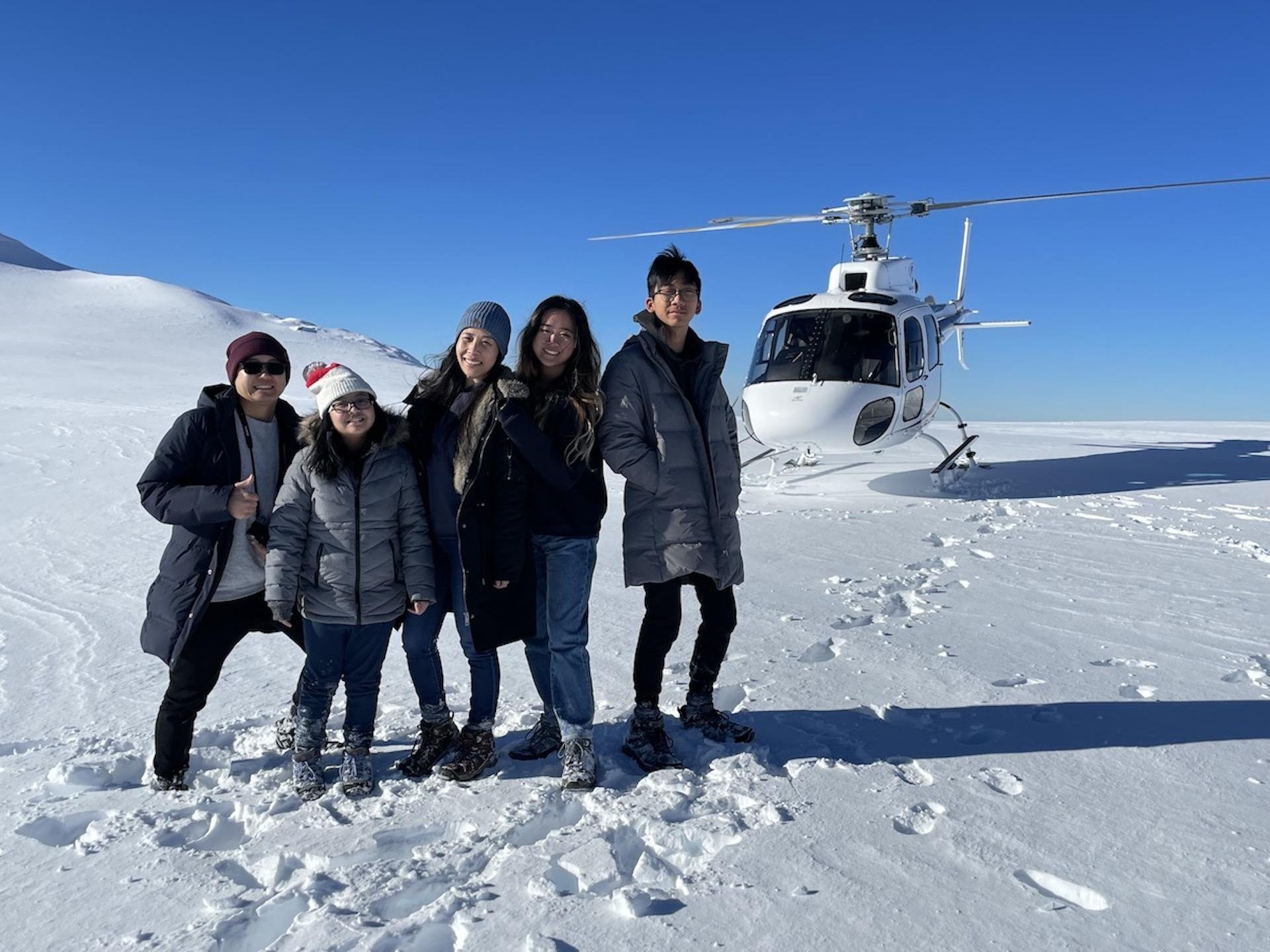 Wānaka Aspiring Snow Special: Helicopter Flight & Glacier Landing