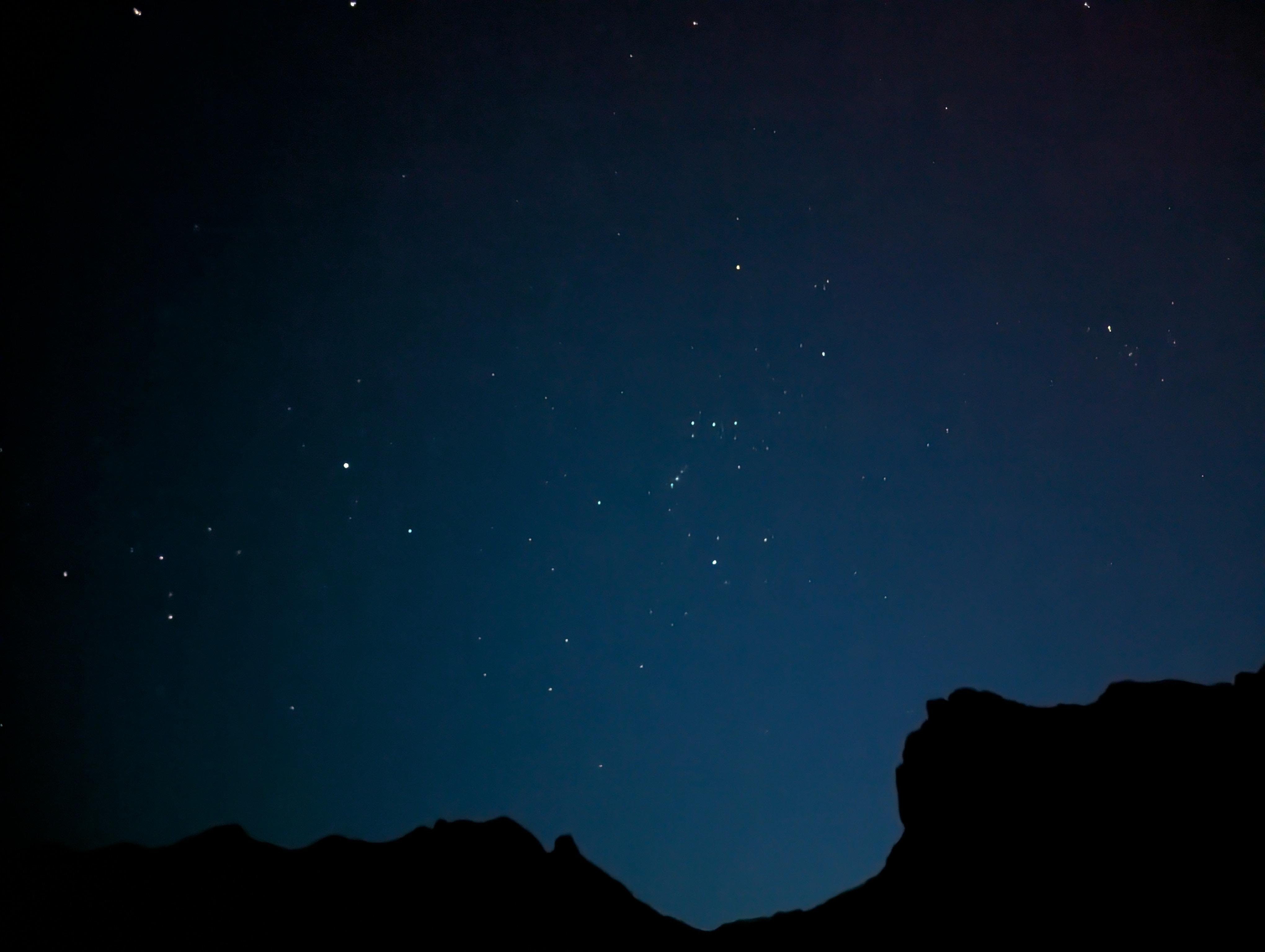 Las Vegas: Twilight and Moonlight Emerald Cave Kayak Tour