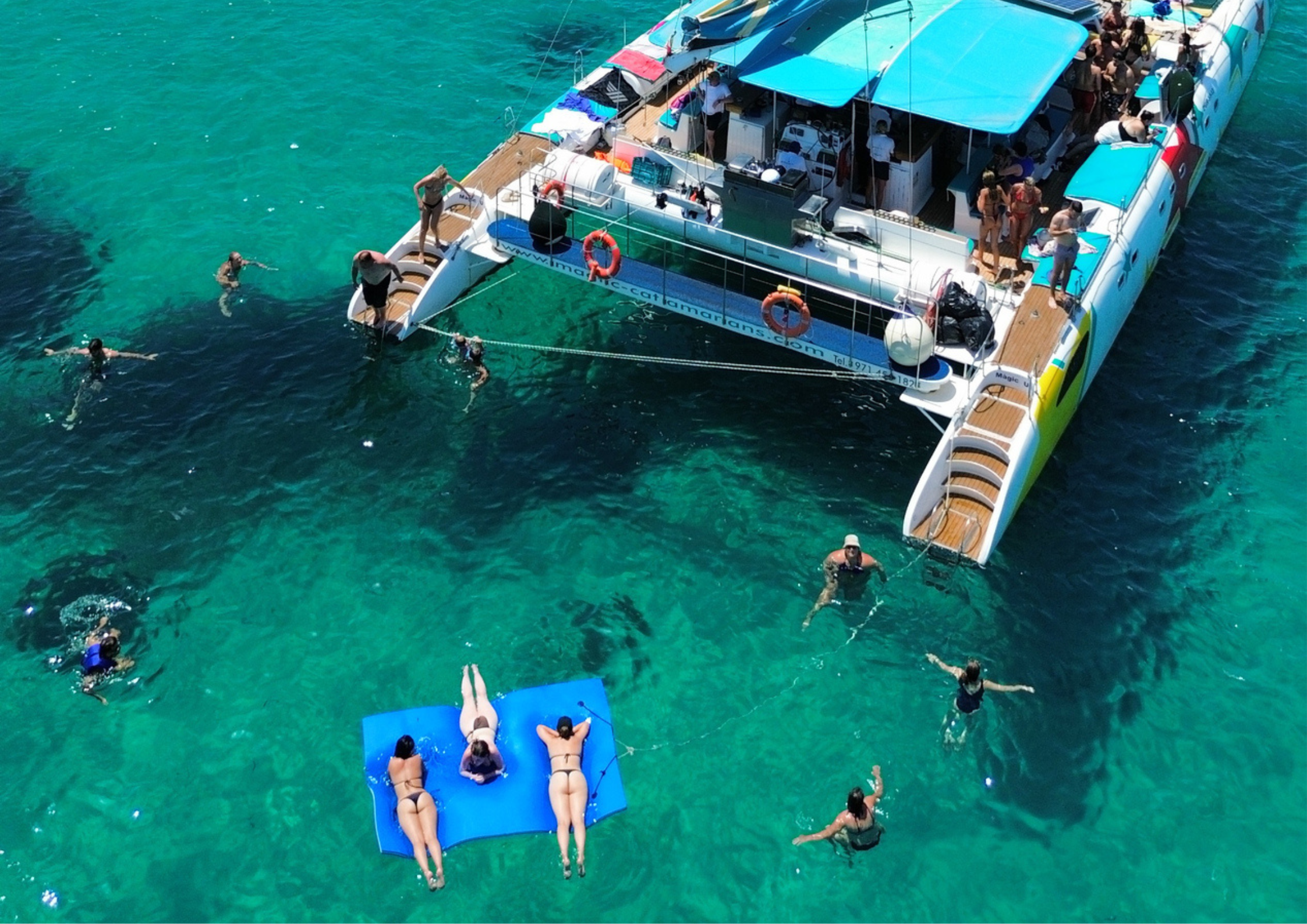 Palma de Mallorca: Catamaran Cruise with Tapas & Snorkeling