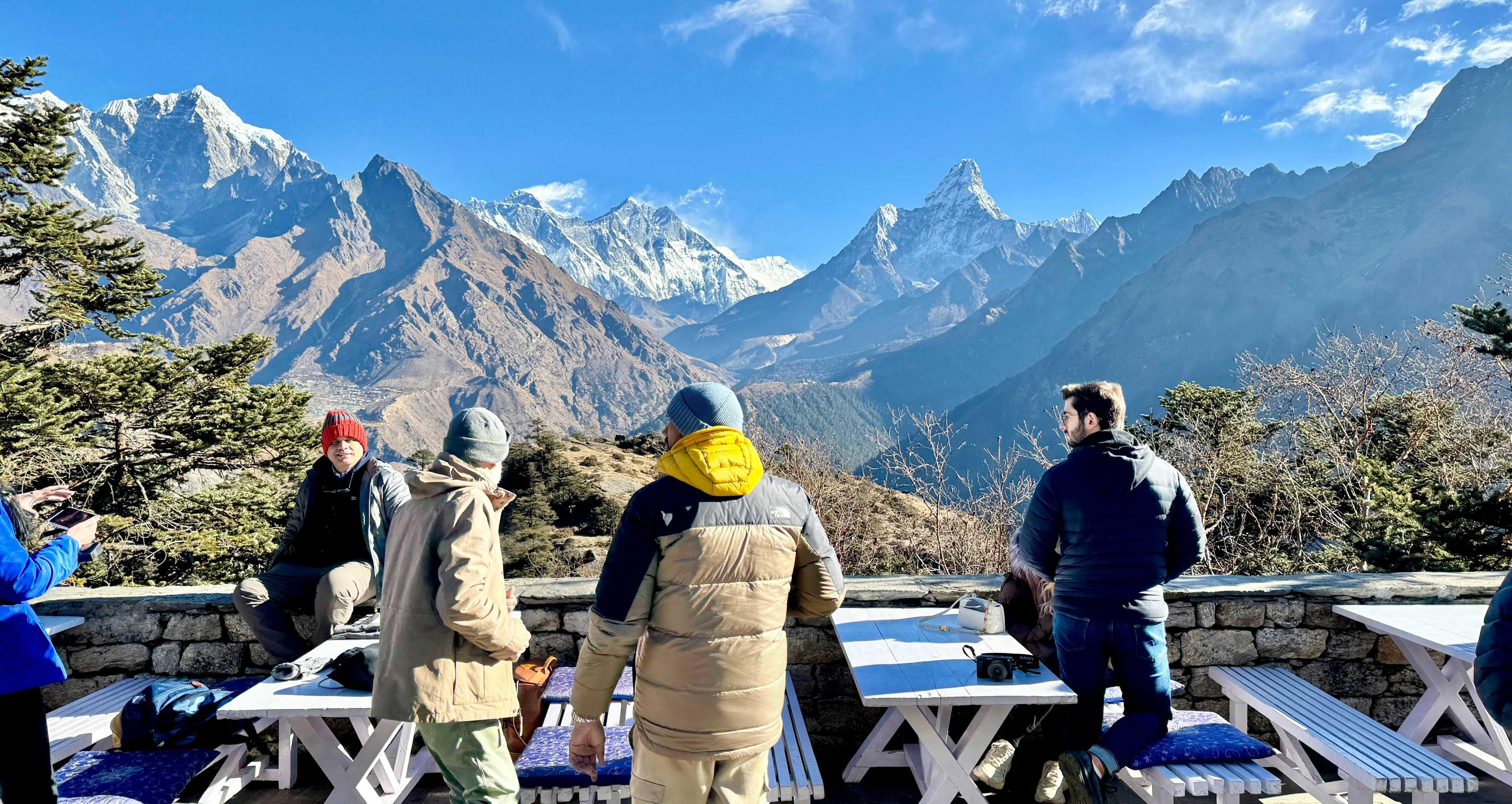 Kathmandu: Everest Helicopter Tour with Landing & Breakfast