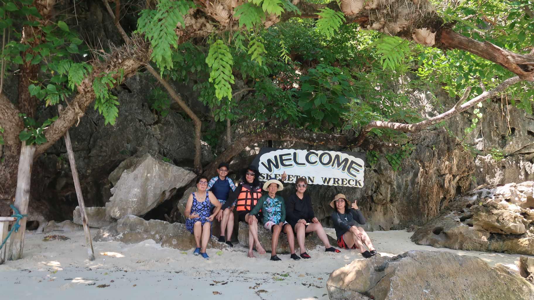 Coron Super Ultimate Lagoon & Island Hopping Day Tour