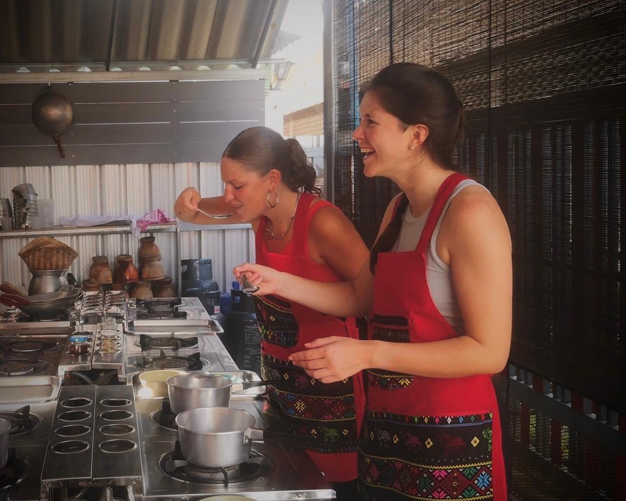 Chiang Mai cooking class — market tour, herb garden and Thai dishes — image 12