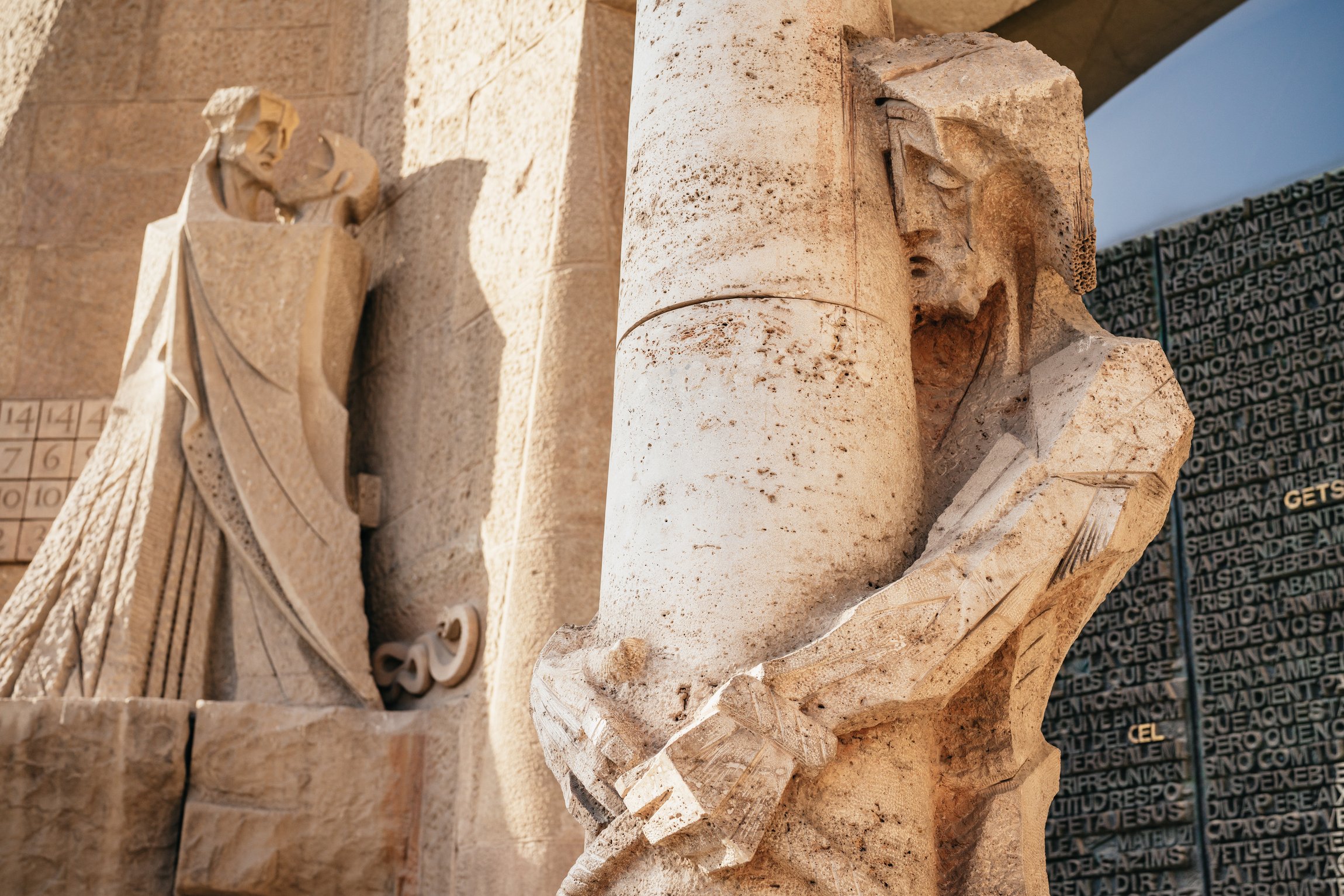 Sagrada Familia skip the line tour and basilica interior — image 10