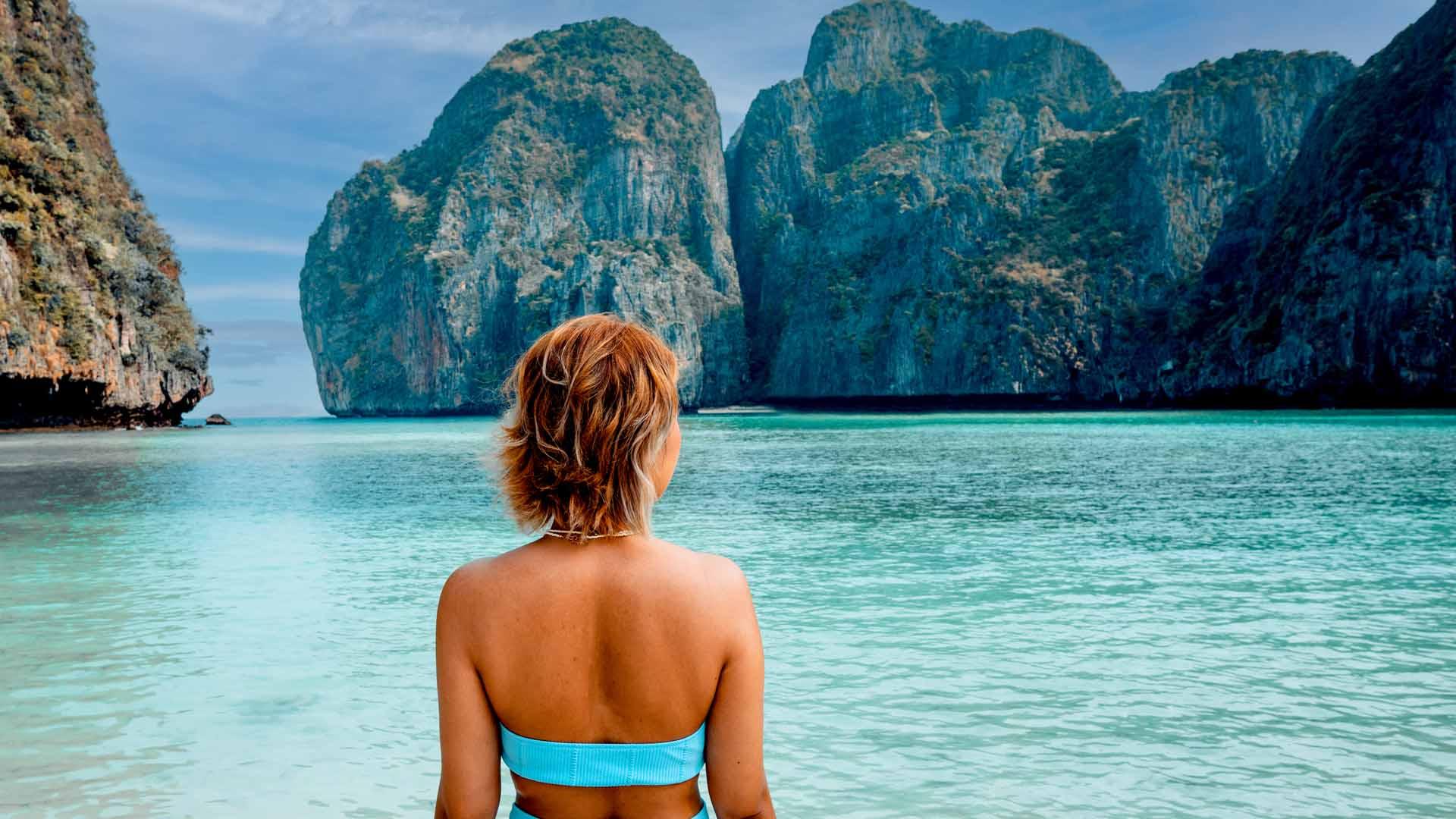 Phi Phi Islands Sunrise Speedboat Tour from Phuket