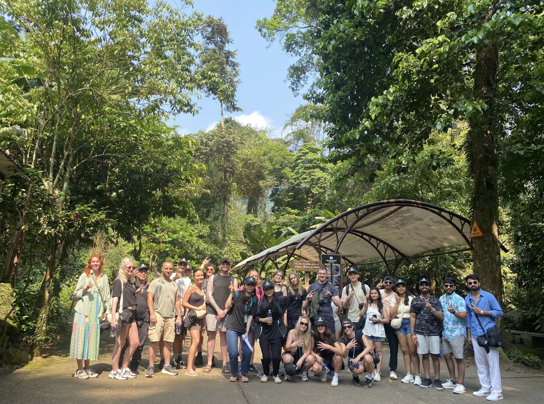 Phong Nha Cave boat tour Son River dragon boat and Paradise Cave karst — image 97
