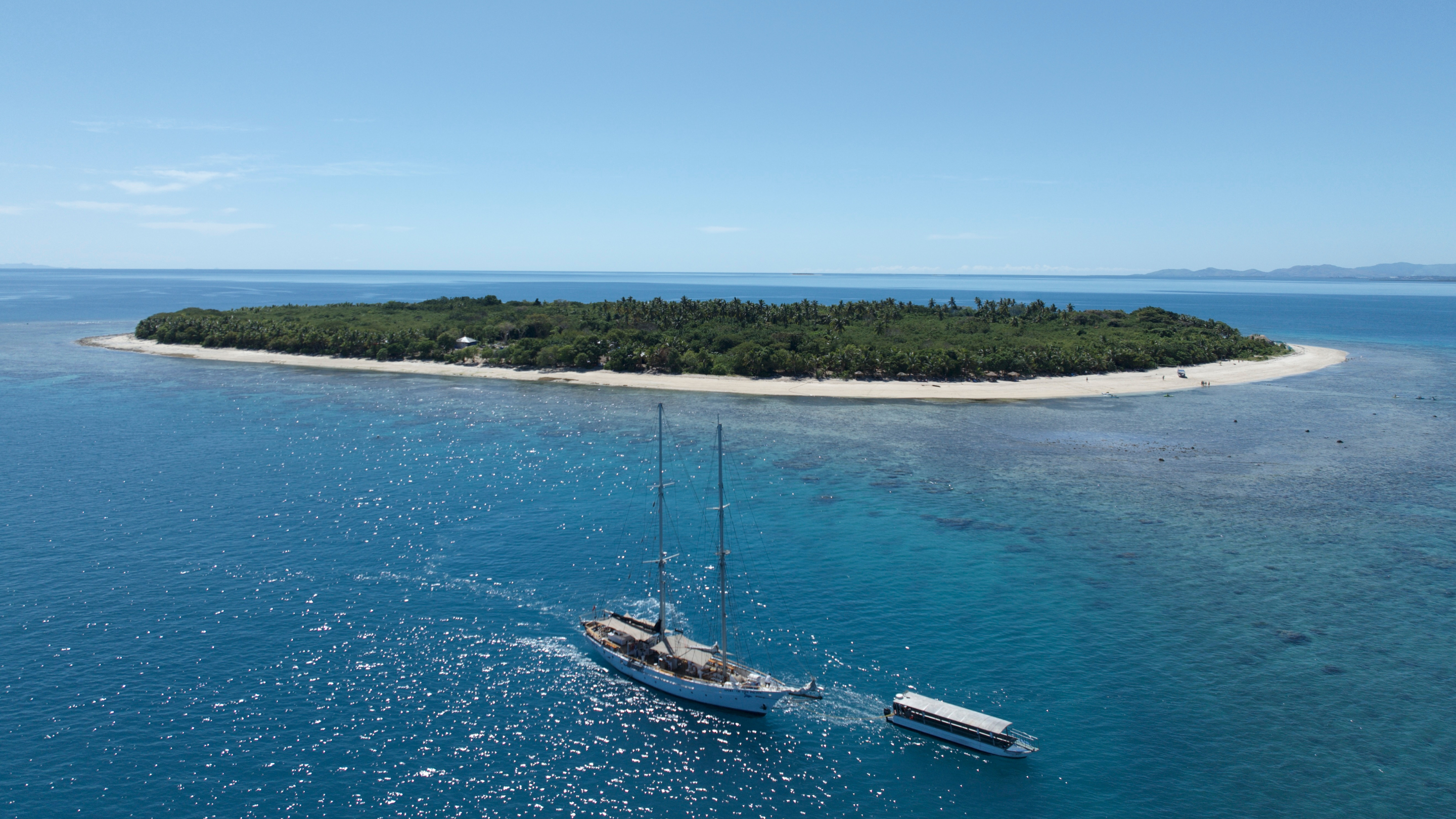 Mamanuca Islands Day Cruise with Marine Conservation Experience