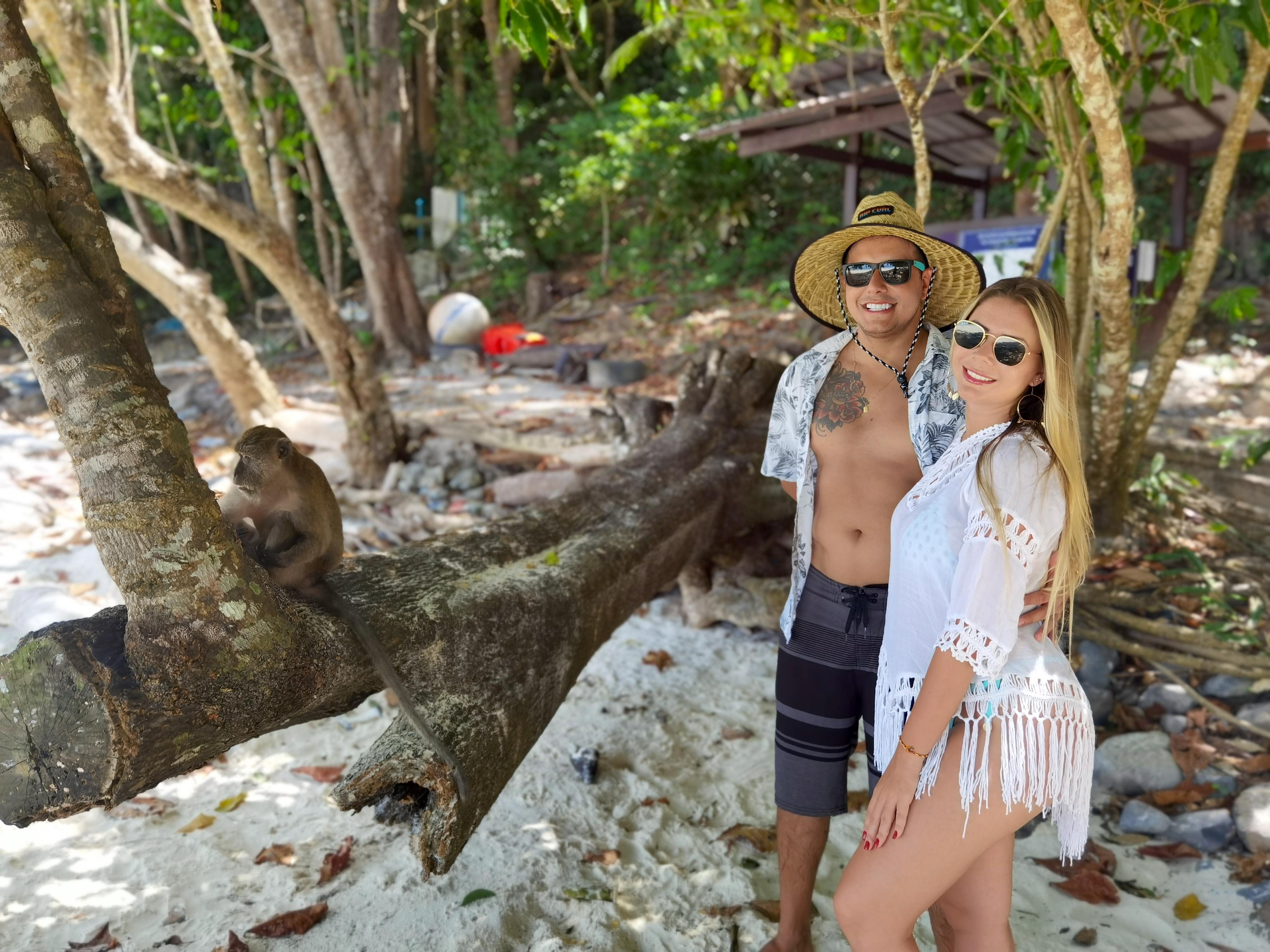Phuket to Phi Phi Islands: Private Longtail Boat Day Trip