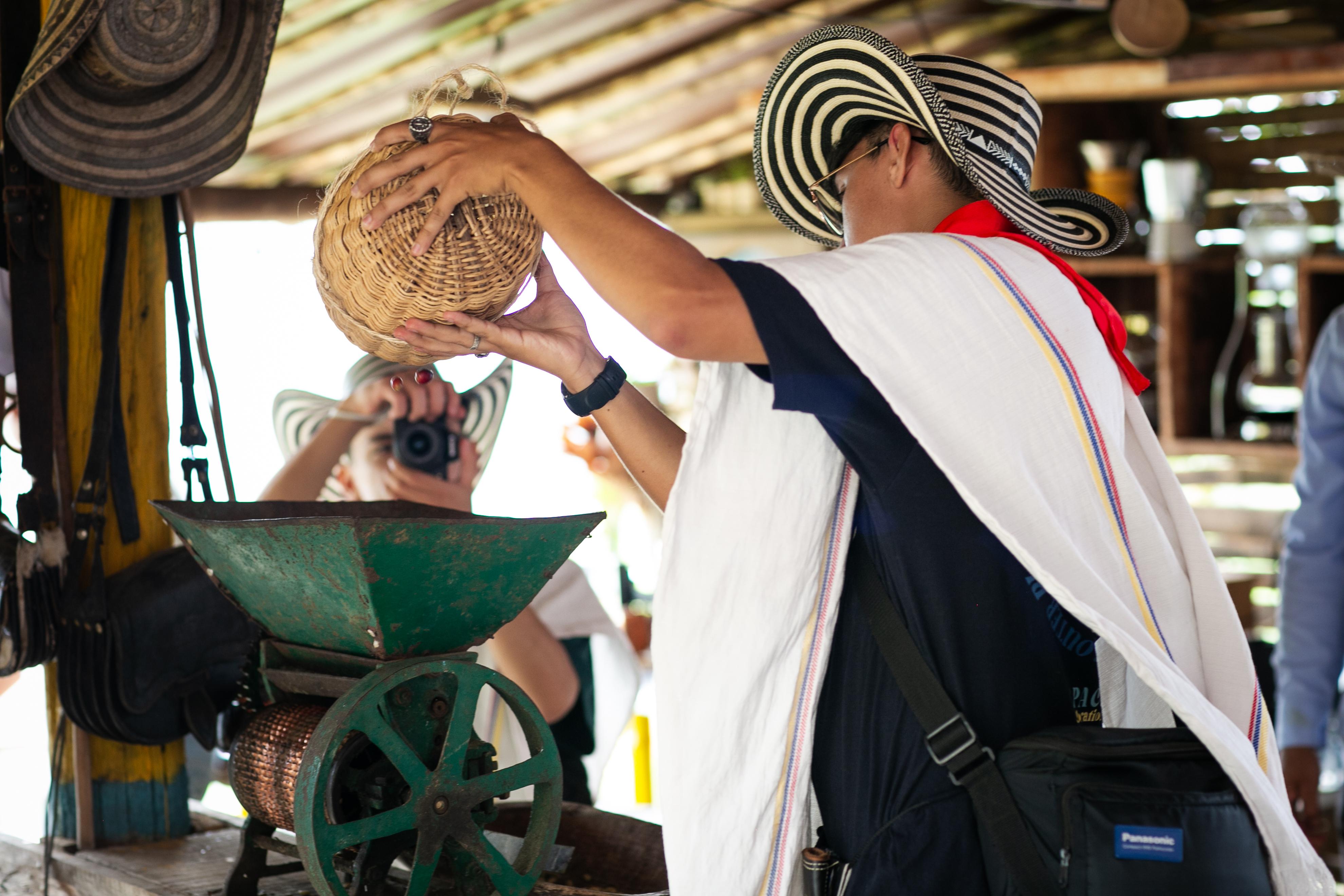Medellín Coffee Farm & Horseback Ride – Western Antioquia