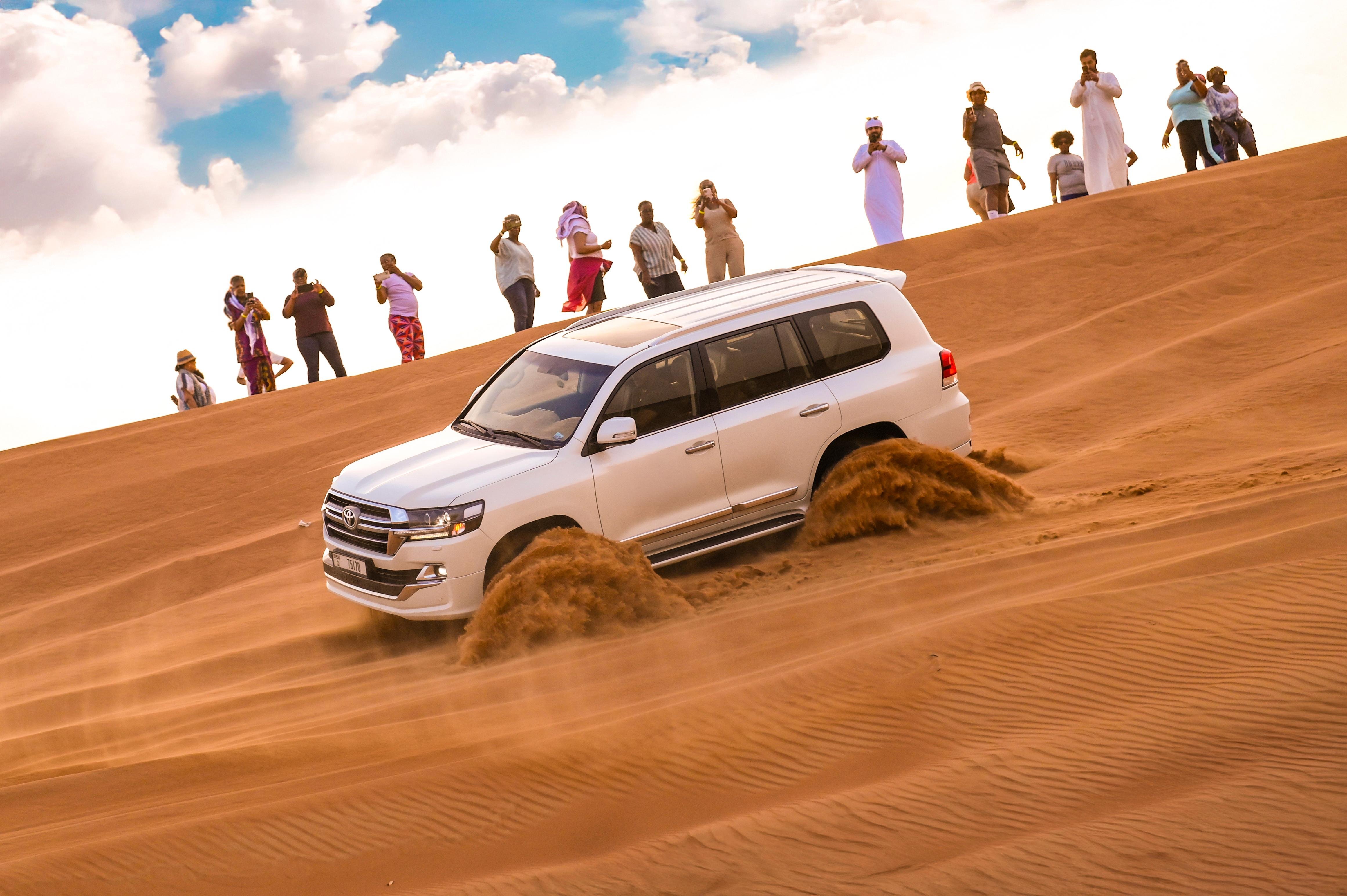 Dubai Desert Safari: Dune Bashing, BBQ Dinner & Camp Show