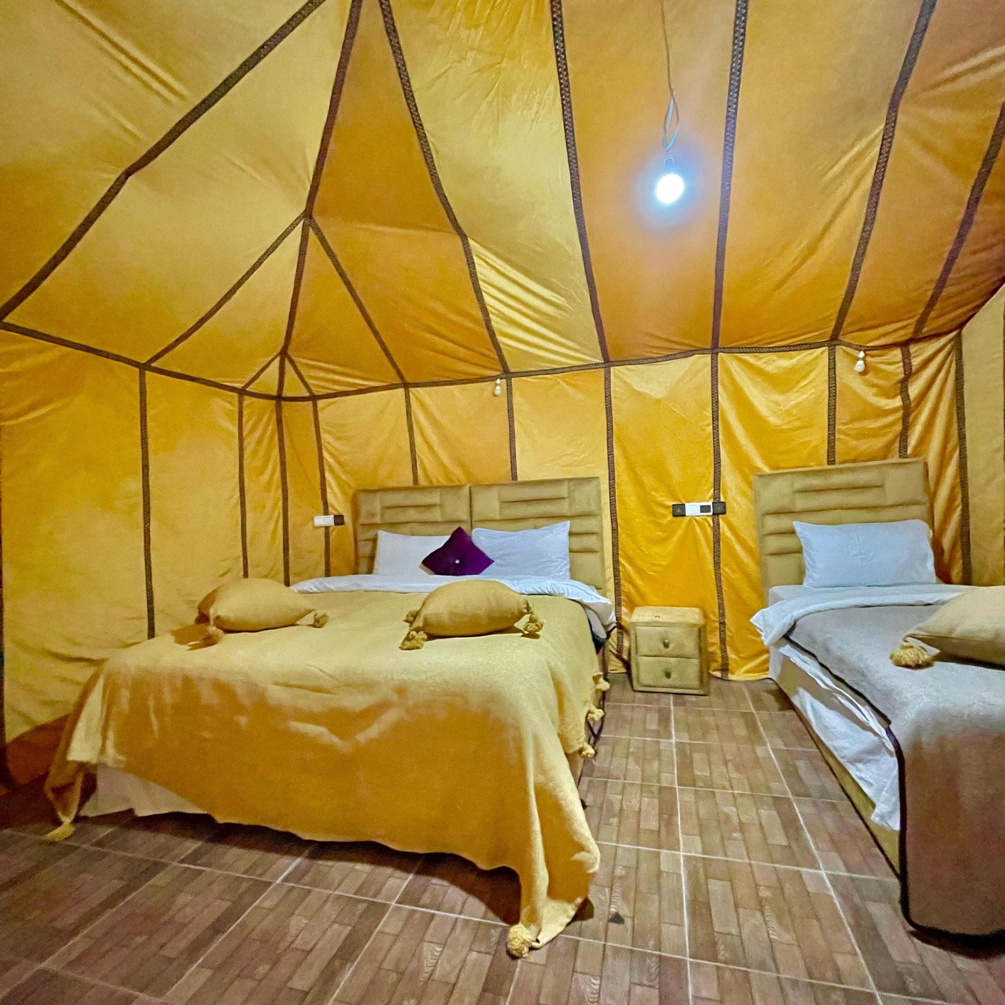Merzouga Sahara Overnight: Camel Trek & Luxury Desert Camp