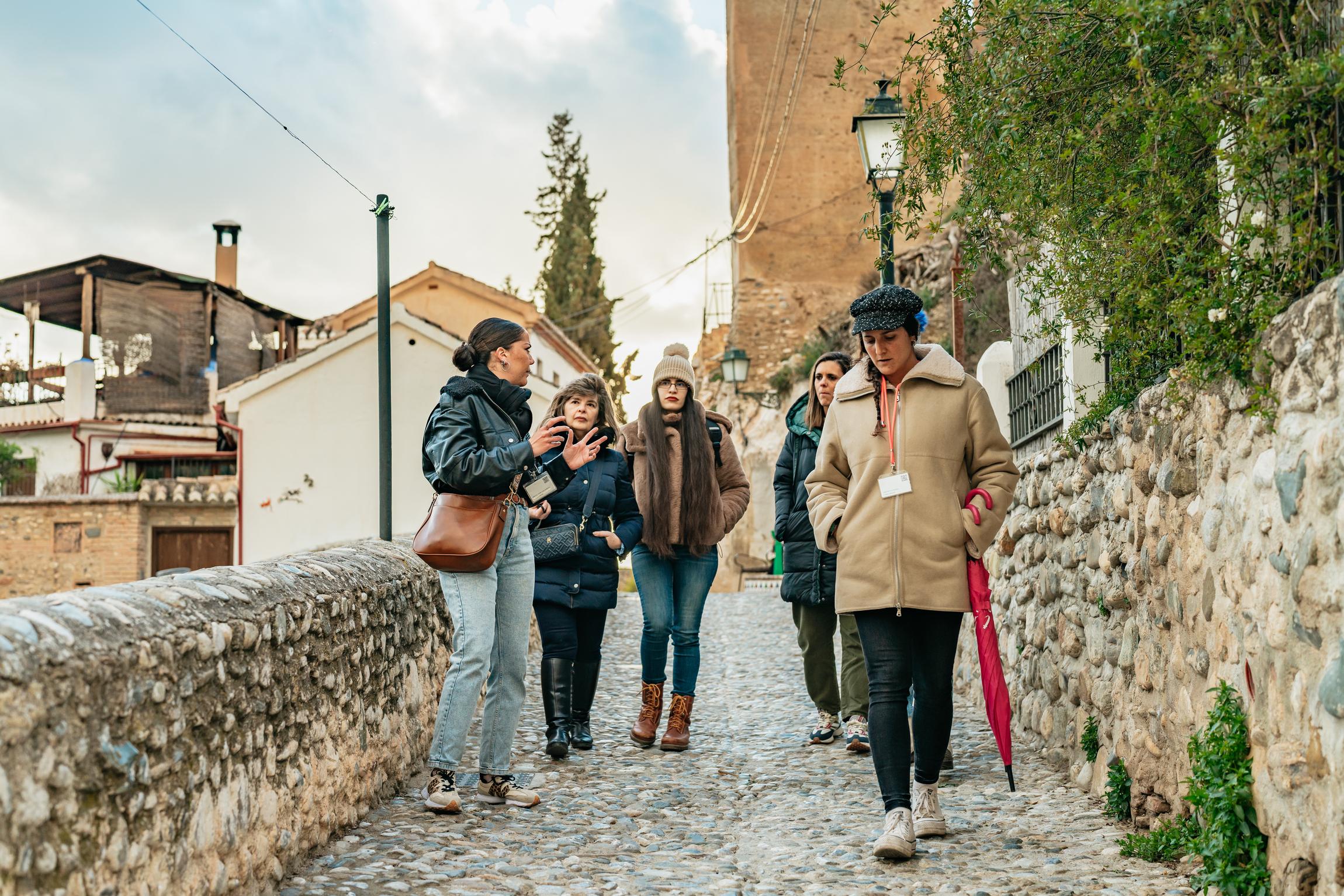 Granada Sunset Walking Tour: Albaicín & Sacromonte districts