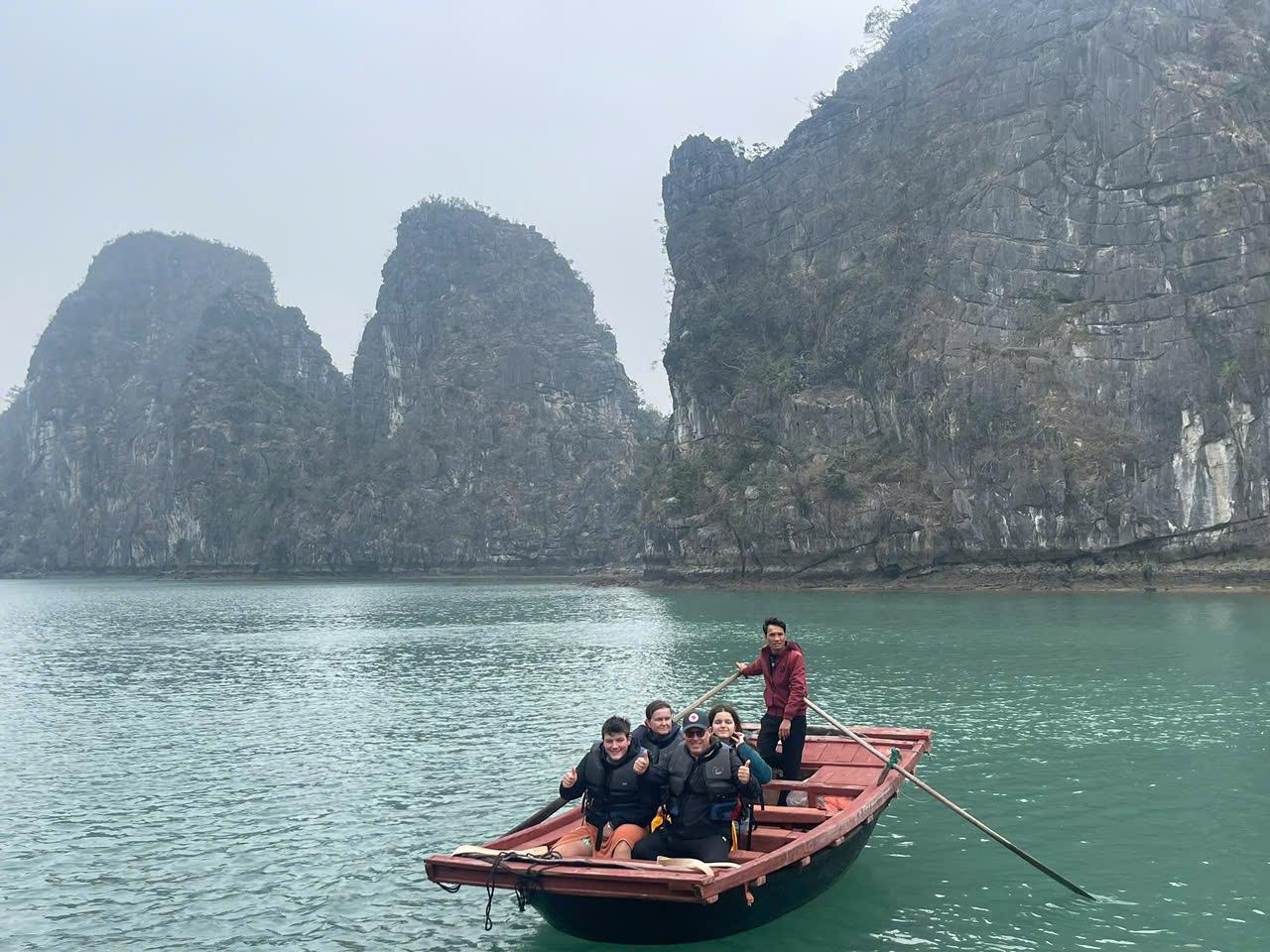 Ha Long & Bai Tu Long Bay 2-Day Overnight Cruise from Hanoi